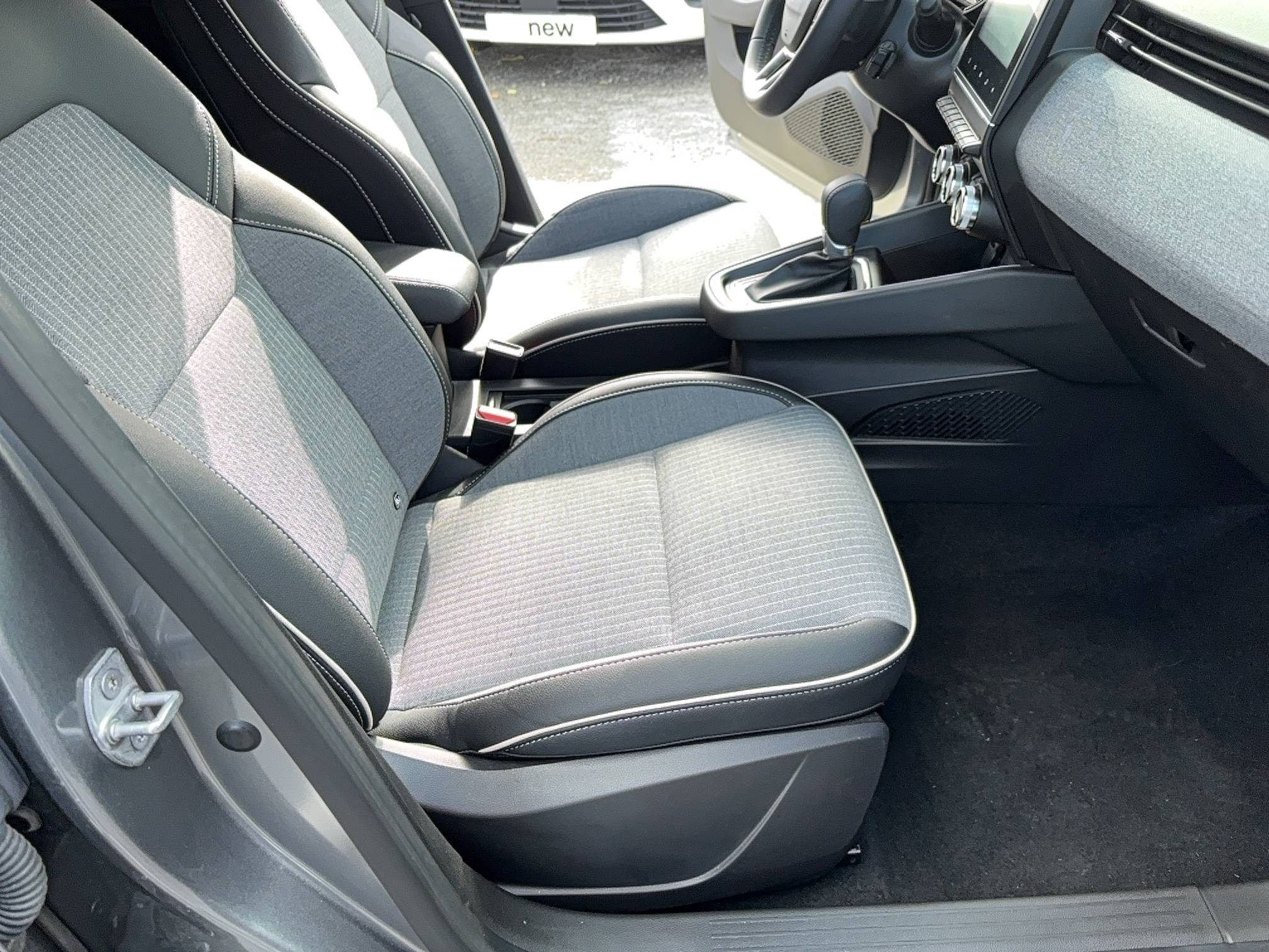 Vente en ligne Renault Clio 5 Clio E-Tech full hybrid 145 ch GSR2 au prix de 22 290 €