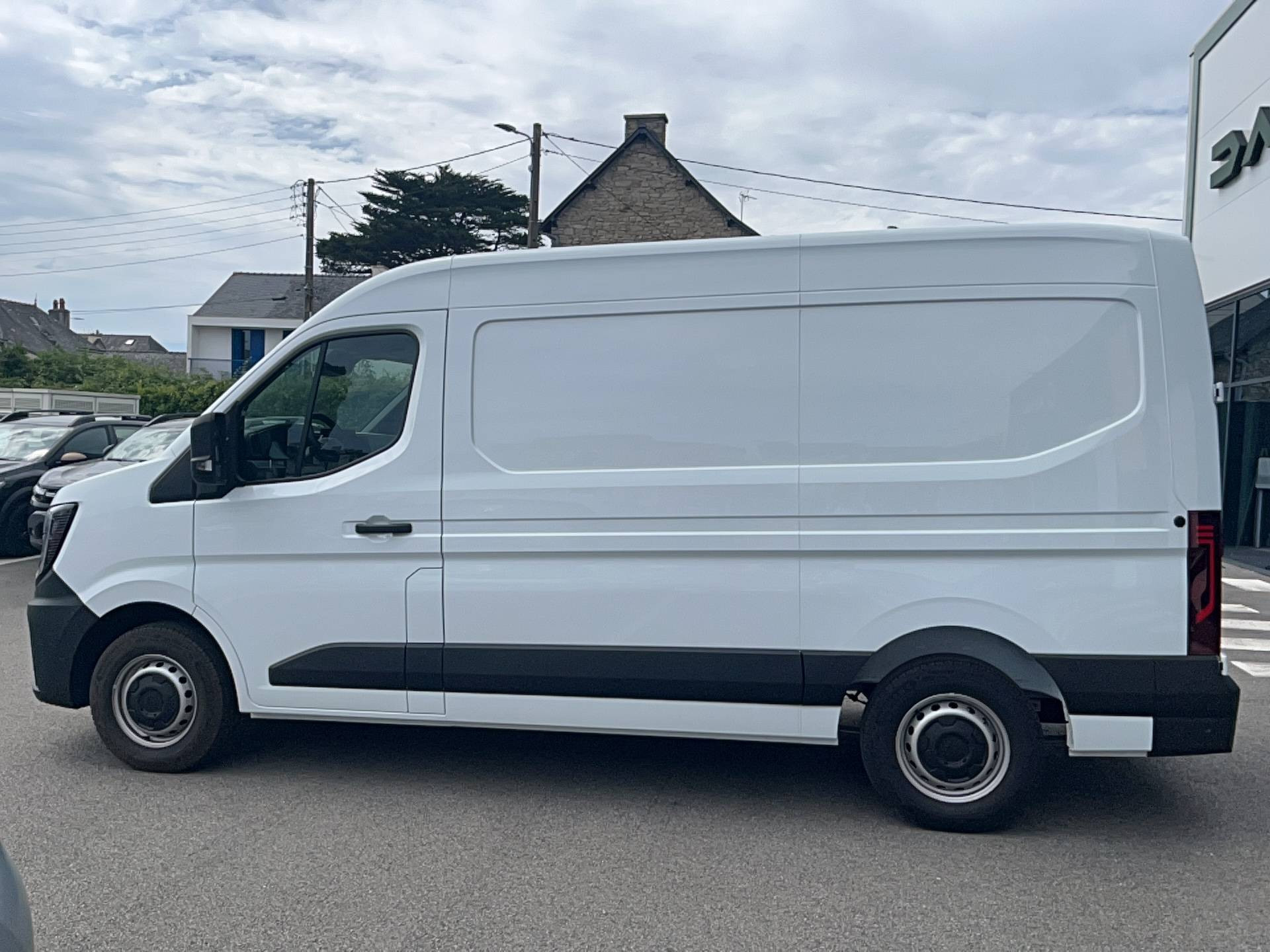 Vente en ligne Renault Master E-Tech MASTER ELECTRIQUE FGN L2H2 3T5 GRANDE AUTONOMIE au prix de 55 000 €