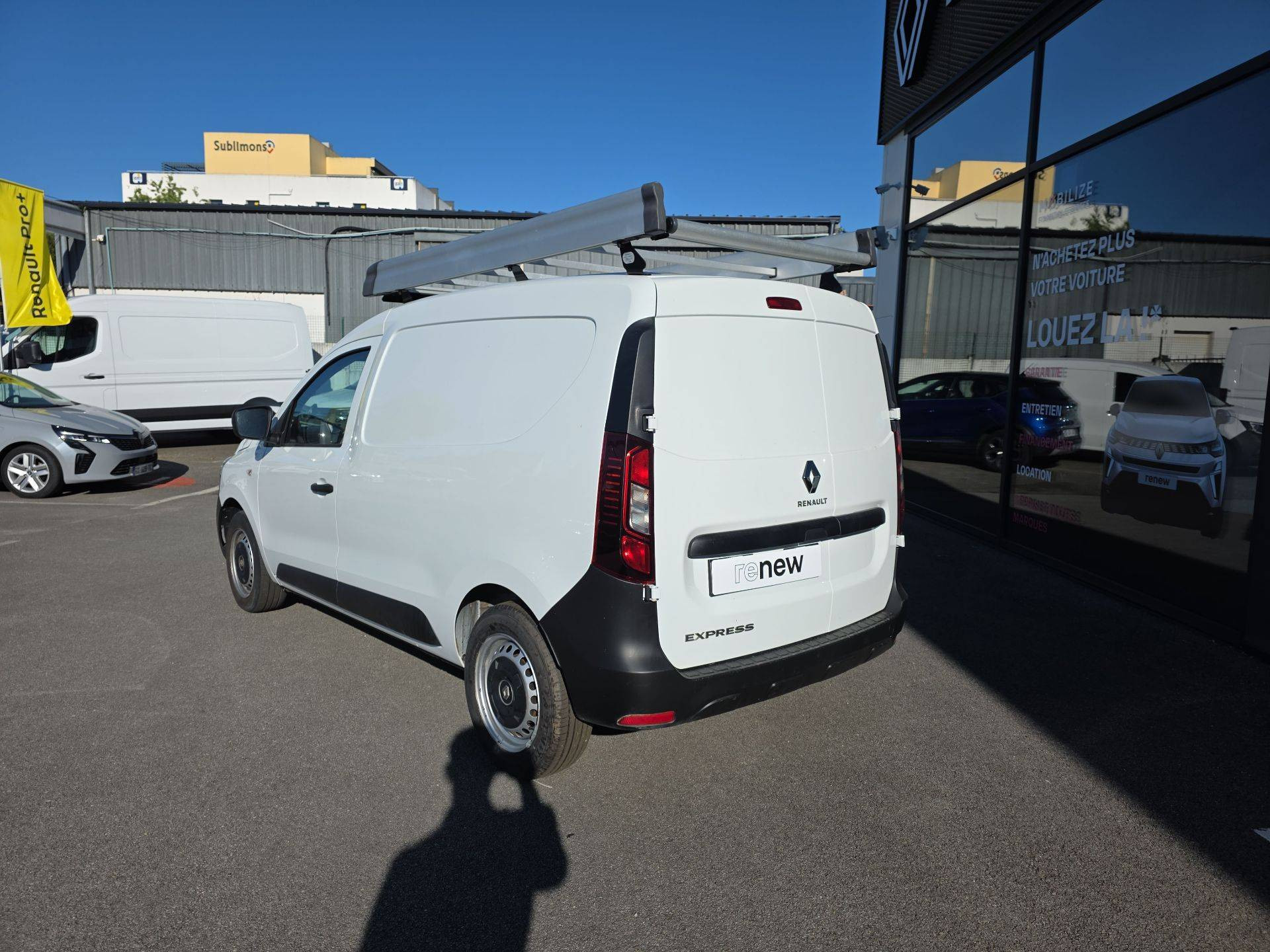 Vente en ligne Renault Express Van  BLUE DCI 75 - 22 au prix de 13 990 €