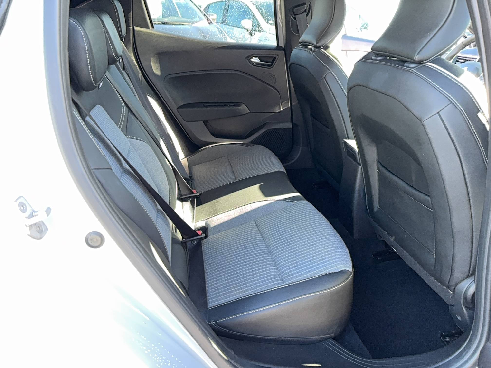 Vente en ligne Renault Clio 5 Clio TCe 90 ch GSR2 au prix de 18 870 €