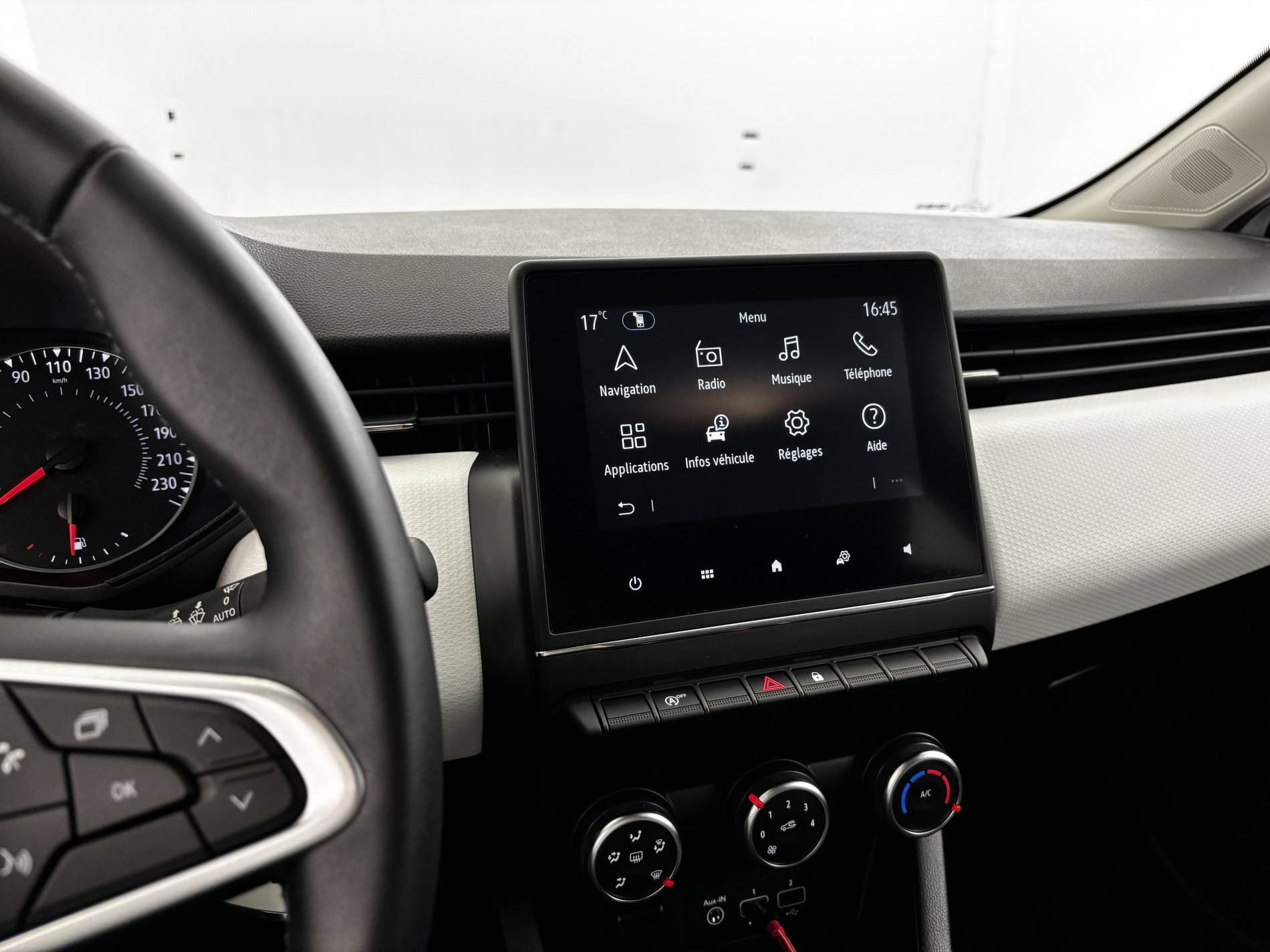 Vente en ligne Renault Clio 5 Clio SCe 65 au prix de 13 690 €