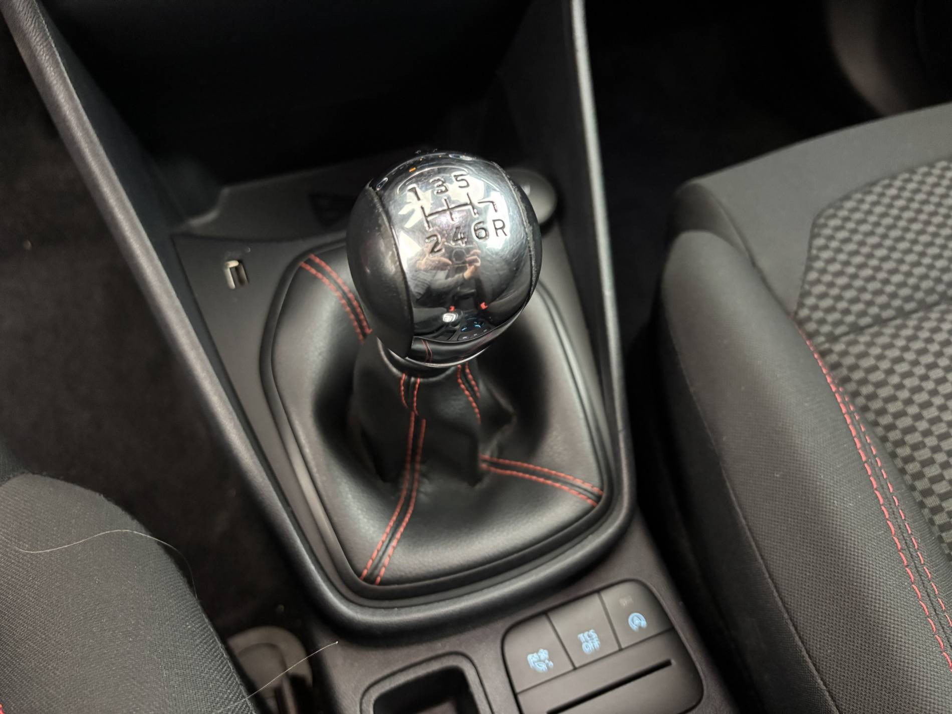 Vente en ligne Ford Fiesta  1.0 EcoBoost 155 ch S&S mHEV BVM6 au prix de 12 690 €