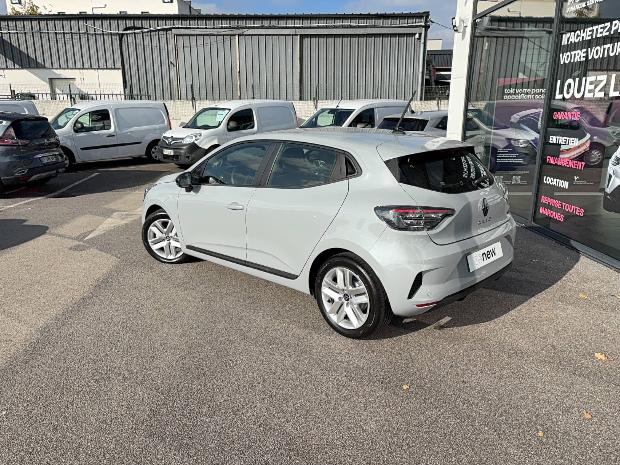 Vente en ligne Renault Clio 5 Clio E-Tech full hybrid 145 ch GSR2 au prix de 20 390 €