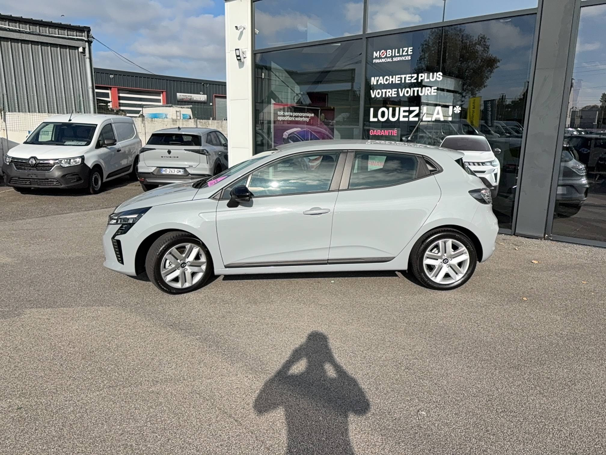 Vente en ligne Renault Clio 5 Clio E-Tech full hybrid 145 ch GSR2 au prix de 20 390 €