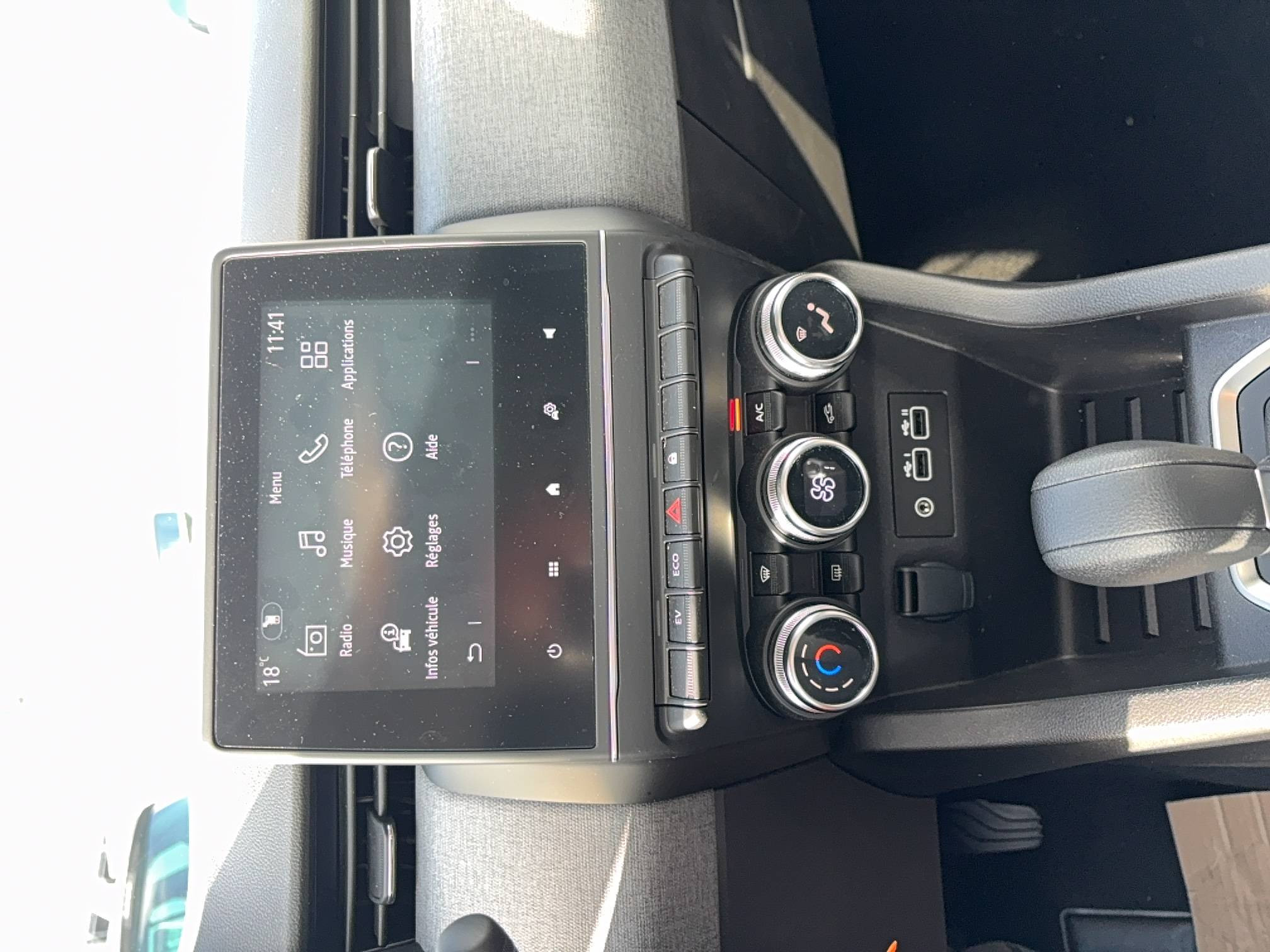 Vente en ligne Renault Clio 5 Clio E-Tech full hybrid 145 ch GSR2 au prix de 20 390 €