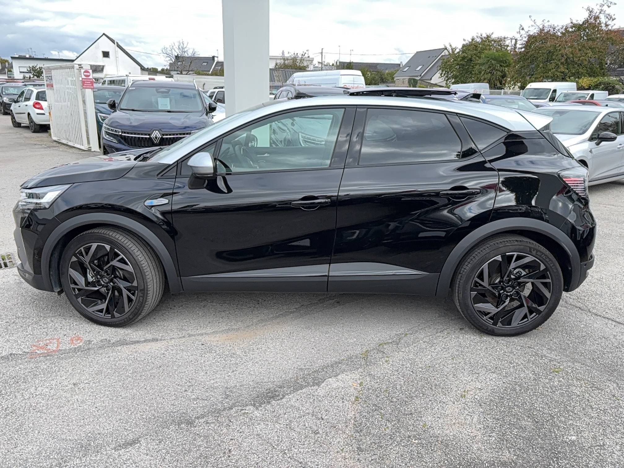 Vente en ligne Renault Captur  E-Tech full hybrid 145 ch au prix de 28 990 €