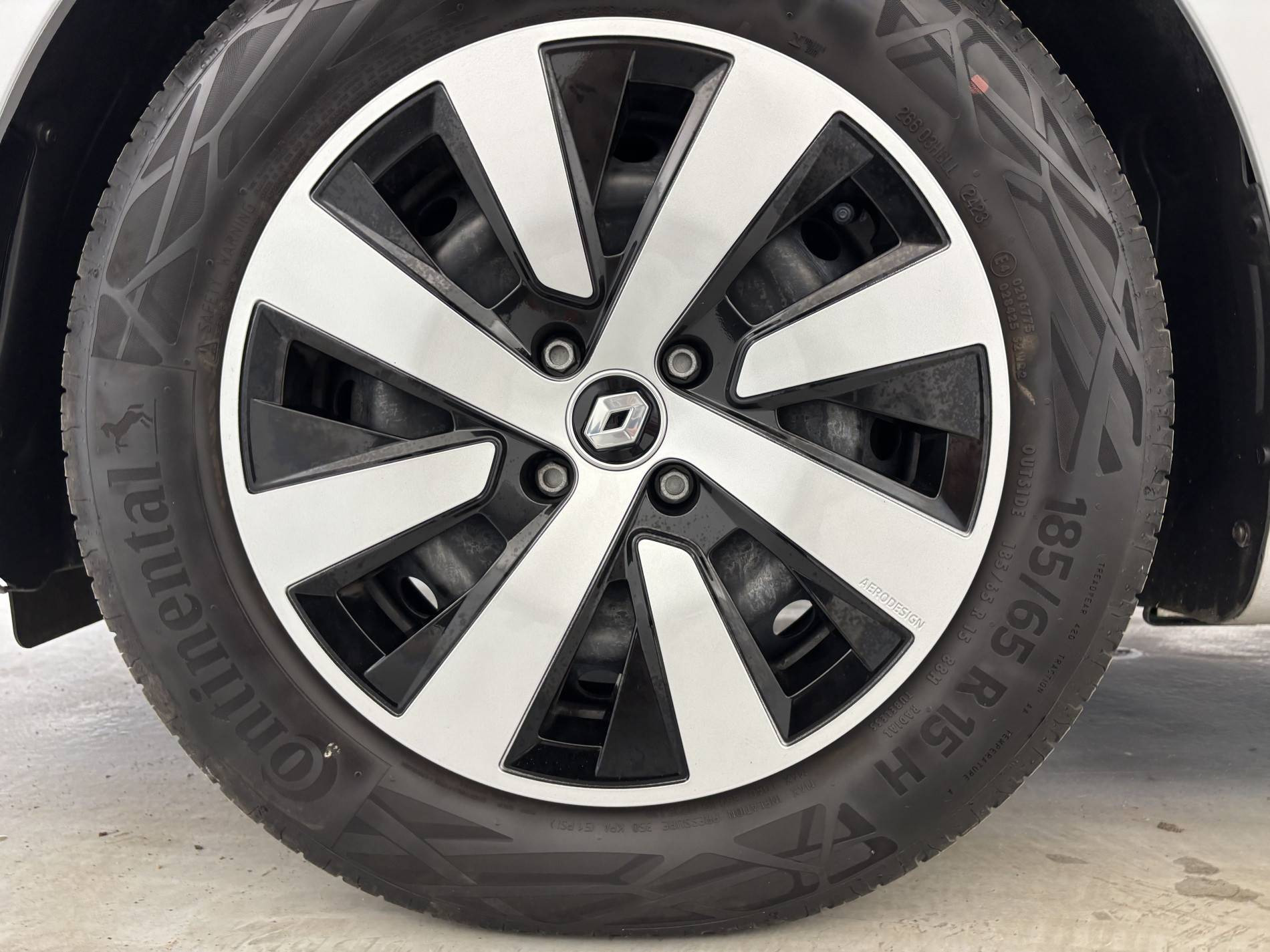 Vente en ligne Renault Clio 5 Clio TCe 90 au prix de 13 970 €