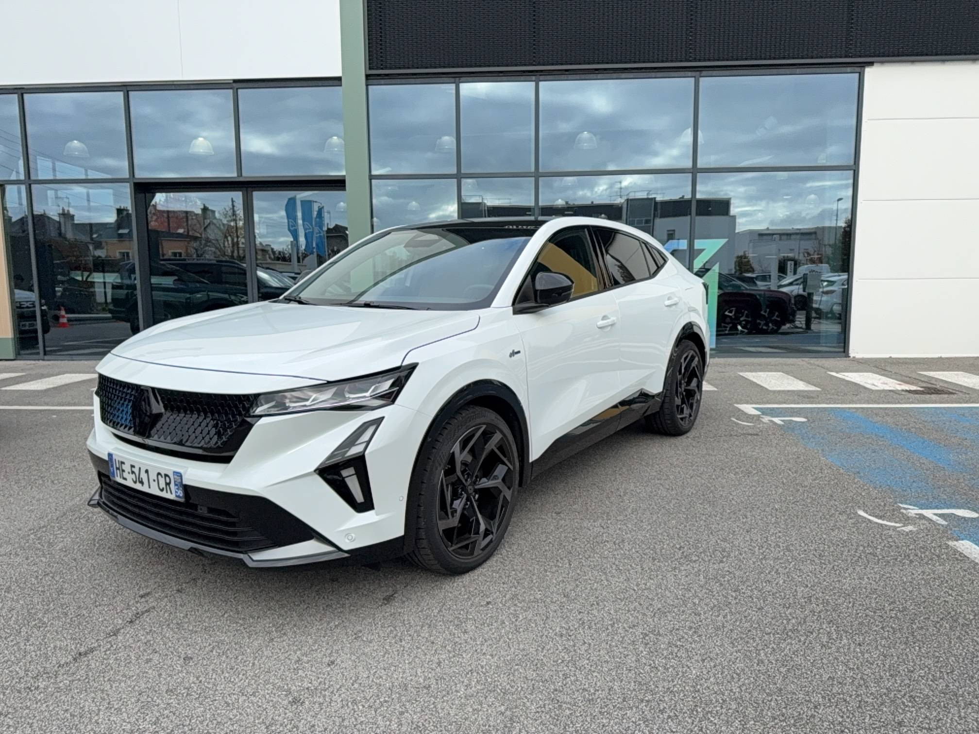 Renault Rafale  hyper hybrid E-Tech 4x4 300 occasion de 2025 en vente à Vannes