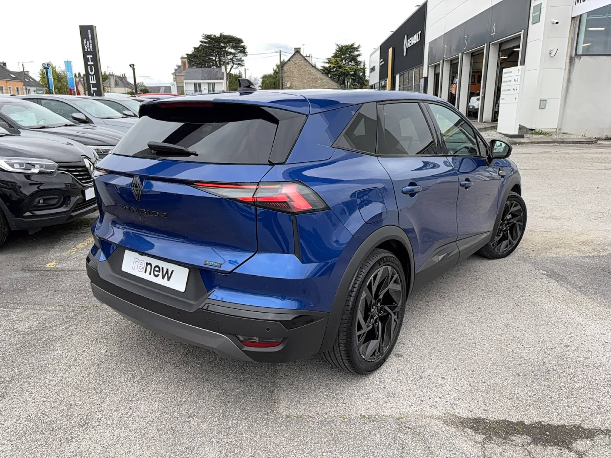 Vente en ligne Renault Symbioz  E-Tech full hybrid 145 au prix de 30 590 €