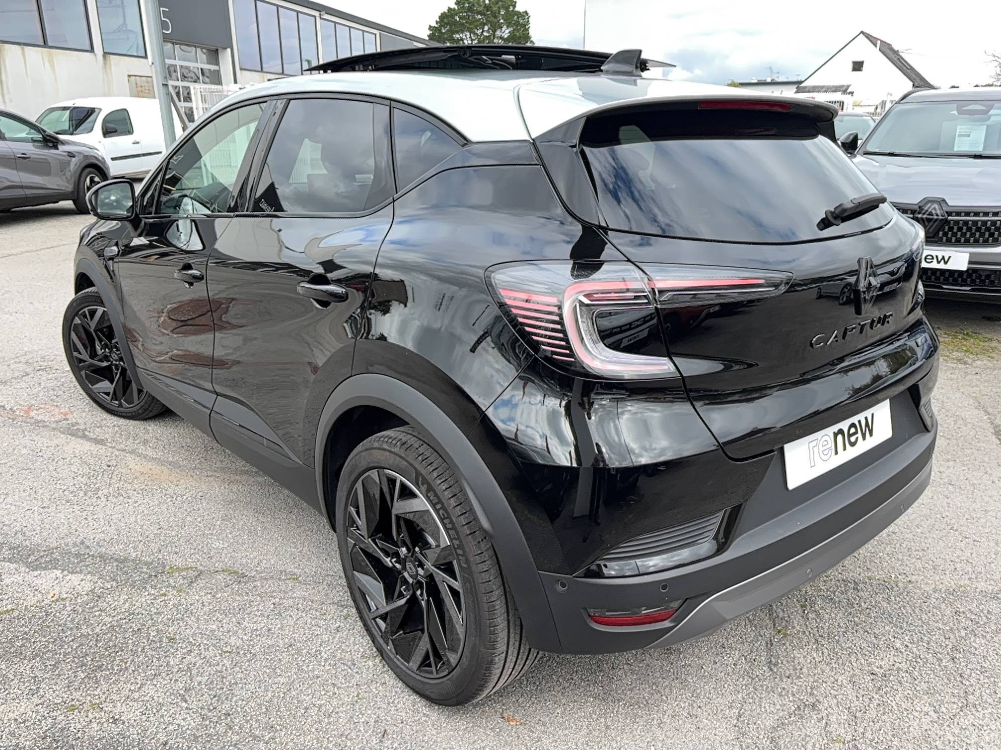 Vente en ligne Renault Captur  E-Tech full hybrid 145 ch au prix de 28 990 €