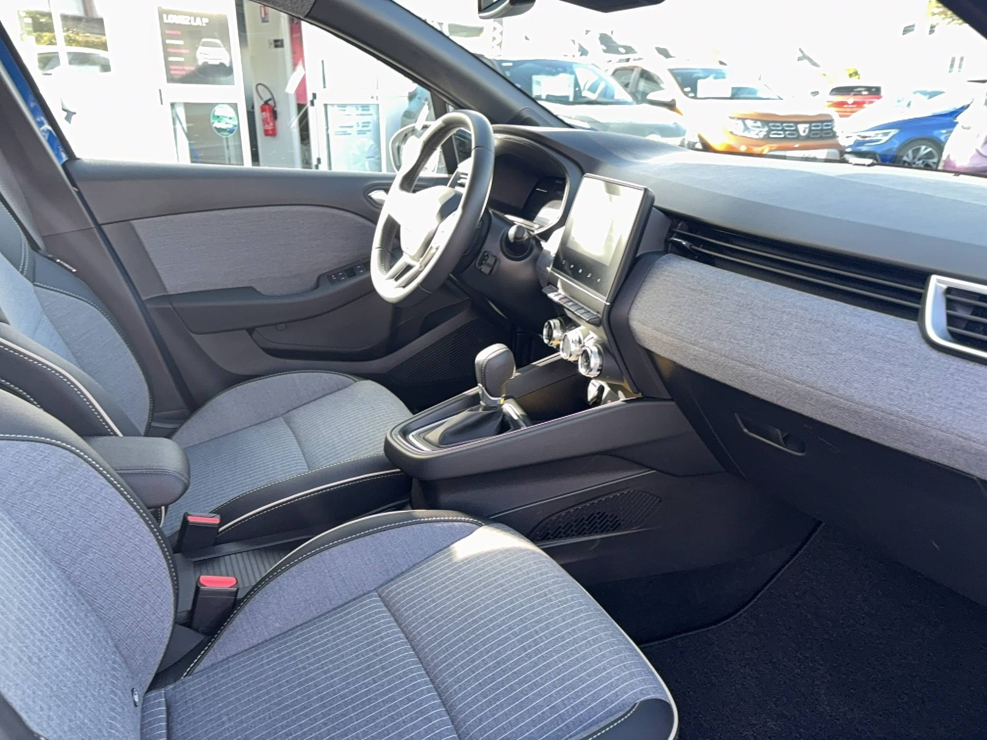 Vente en ligne Renault Clio 5 Clio E-Tech full hybrid 145 ch GSR2 au prix de 22 490 €