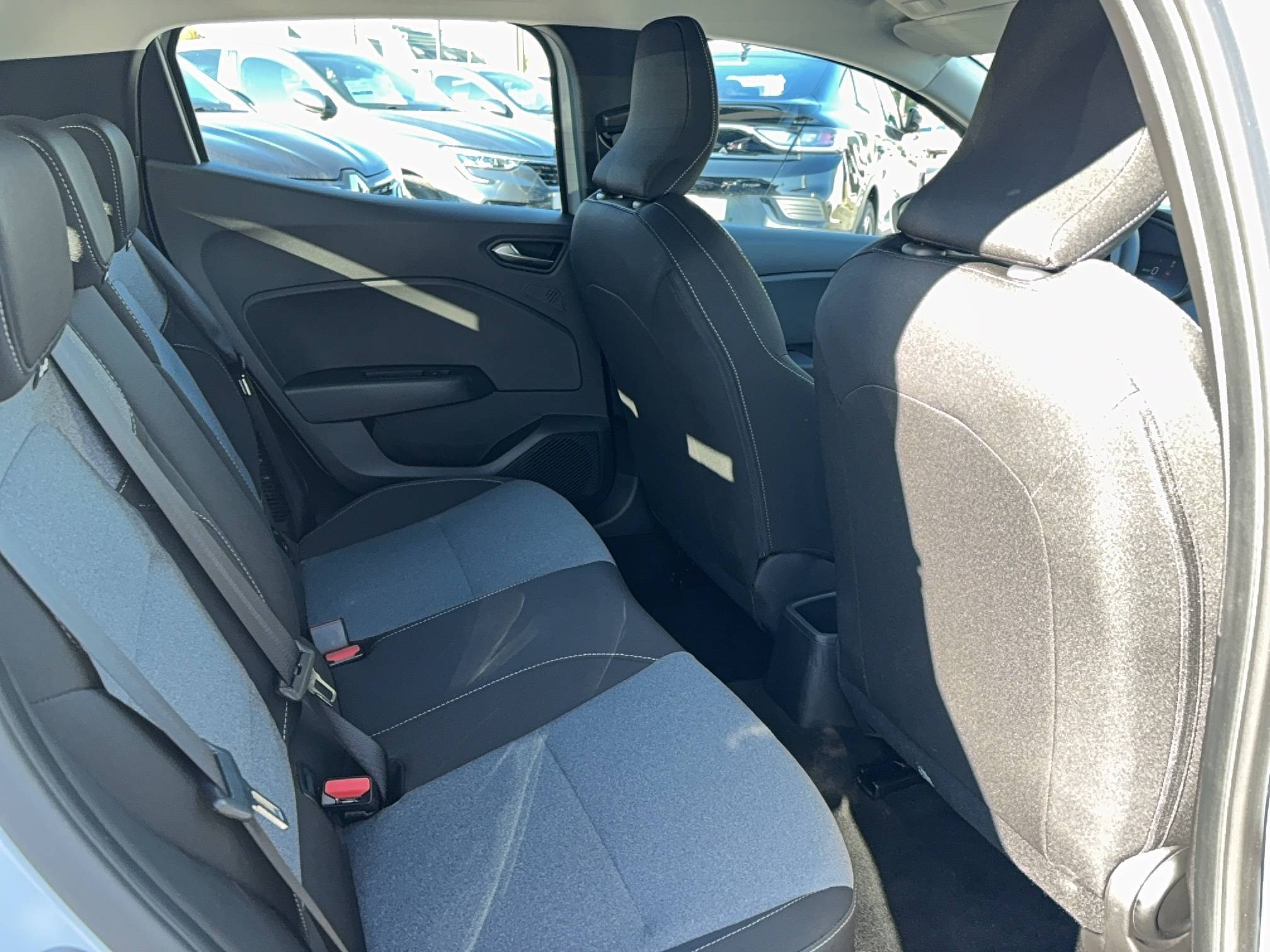 Vente en ligne Renault Clio 5 Clio E-Tech full hybrid 145 ch GSR2 au prix de 20 790 €