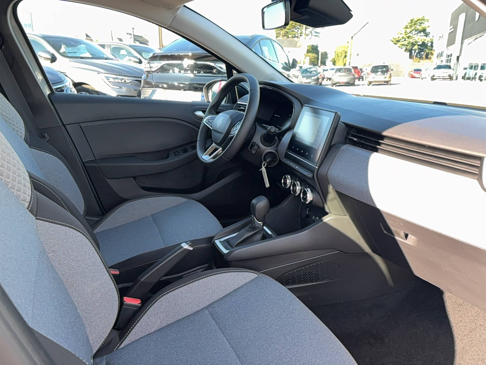 Vente en ligne Renault Clio 5 Clio E-Tech full hybrid 145 ch GSR2 au prix de 20 790 €