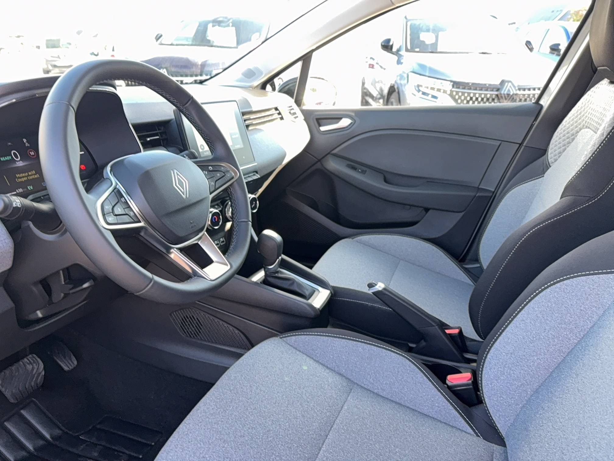 Vente en ligne Renault Clio 5 Clio E-Tech full hybrid 145 ch GSR2 au prix de 20 790 €