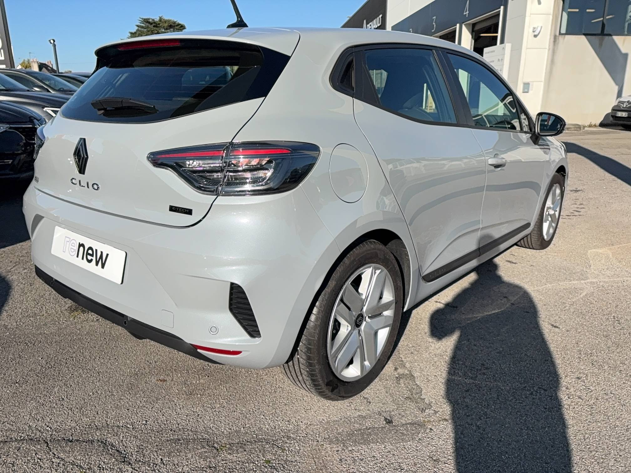 Vente en ligne Renault Clio 5 Clio E-Tech full hybrid 145 ch GSR2 au prix de 20 790 €