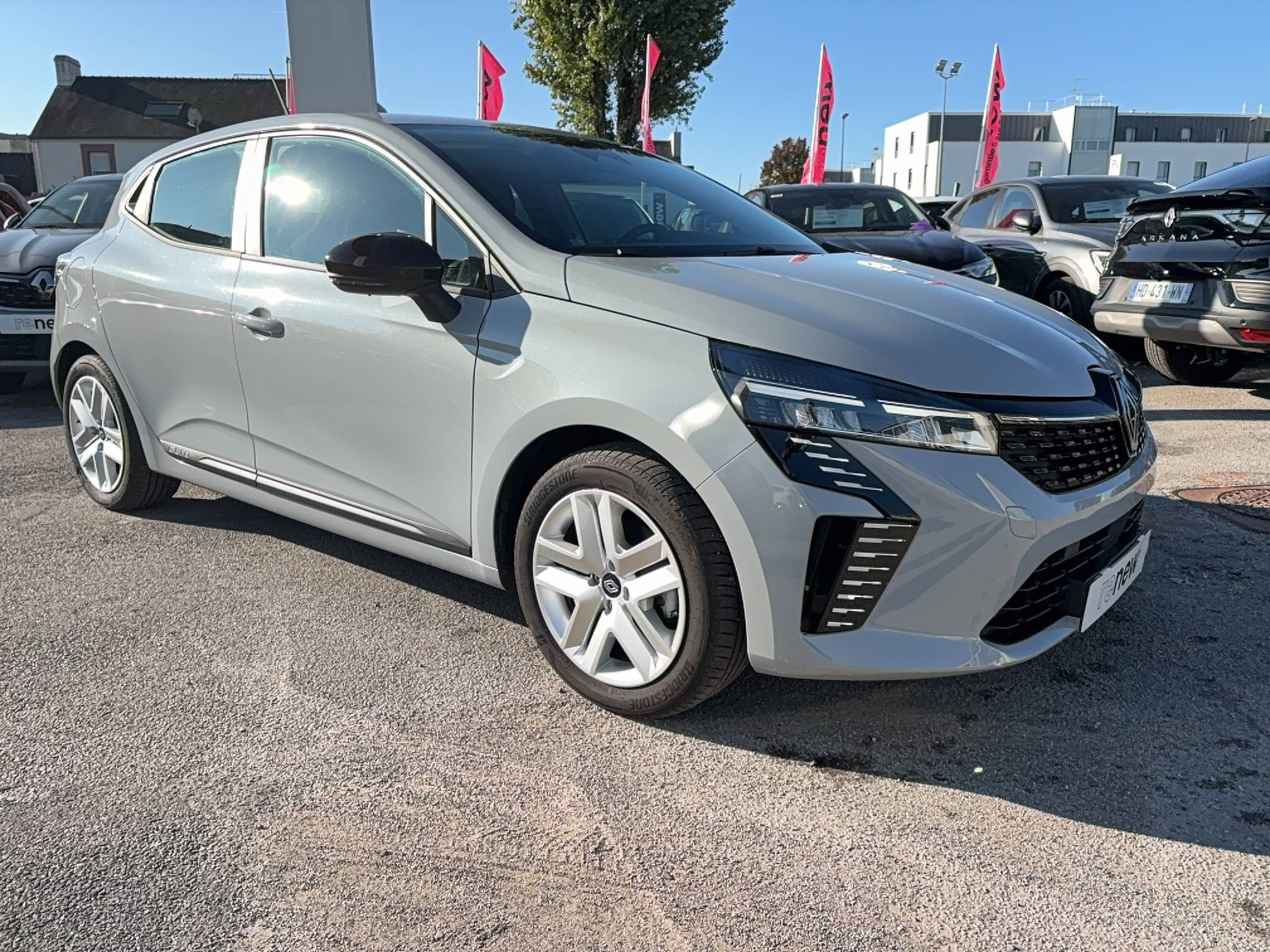 Vente en ligne Renault Clio 5 Clio E-Tech full hybrid 145 ch GSR2 au prix de 20 790 €