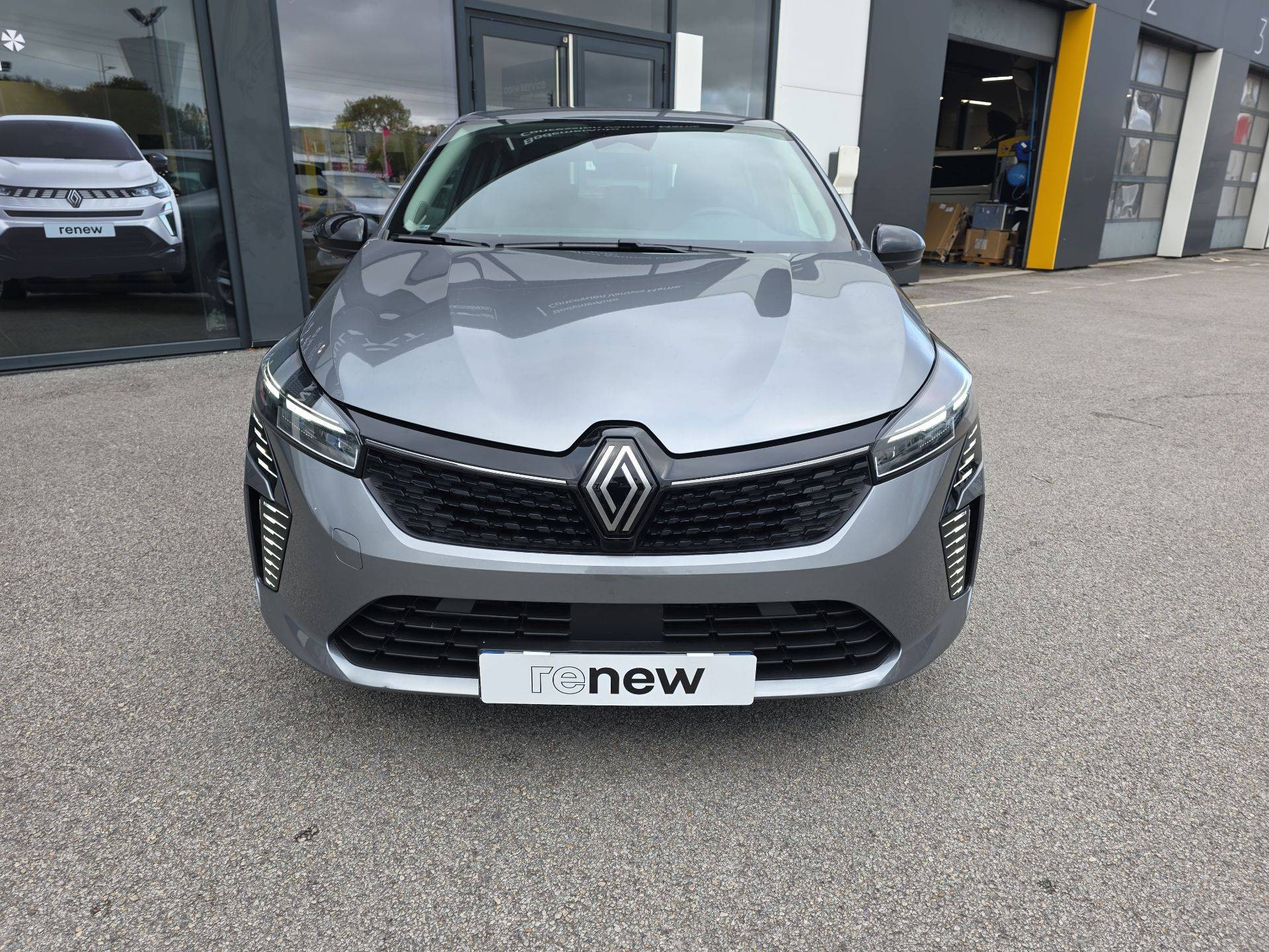 Vente en ligne Renault Clio 5 Clio E-Tech full hybrid 145 ch GSR2 au prix de 20 990 €