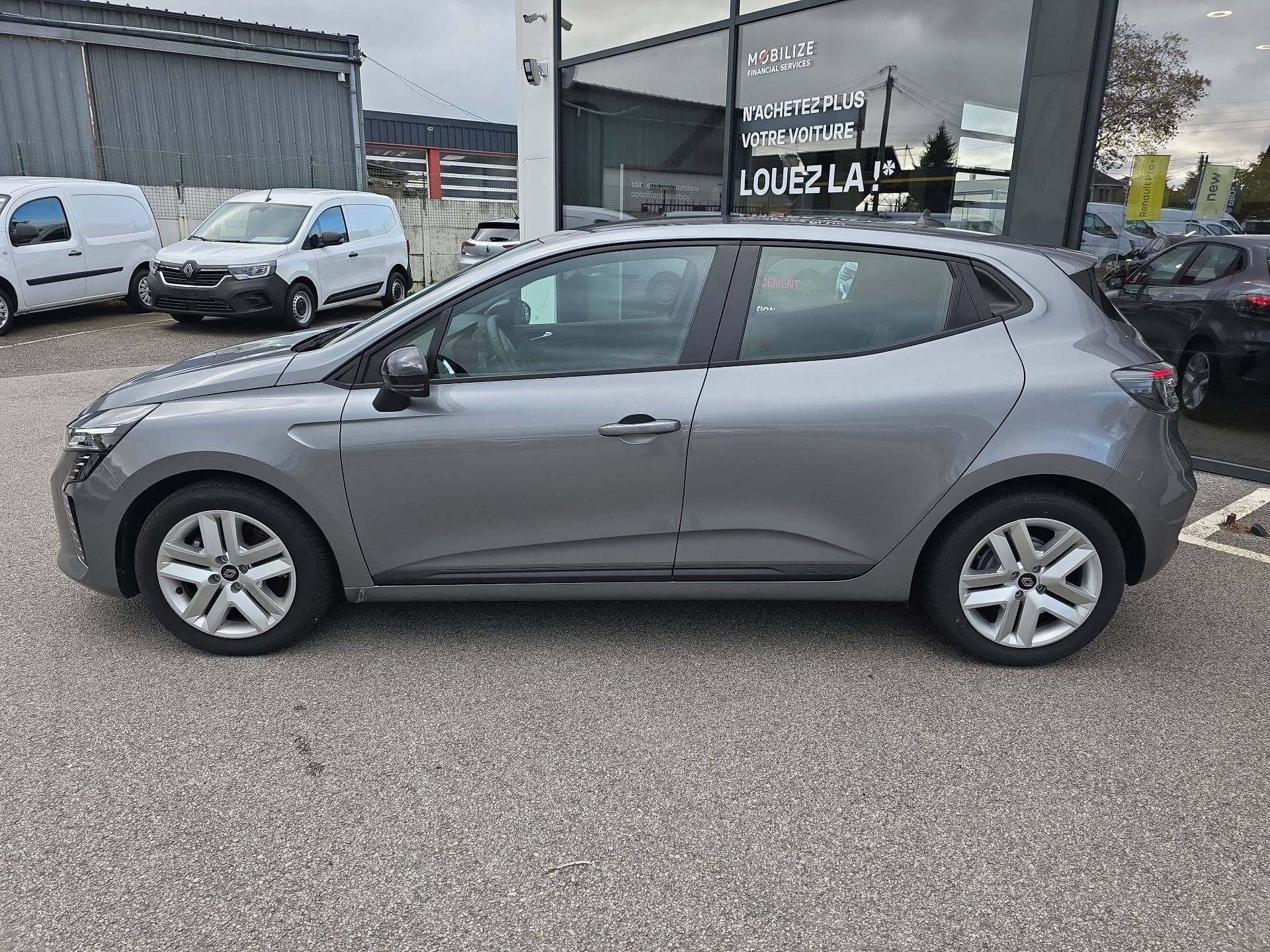 Vente en ligne Renault Clio 5 Clio E-Tech full hybrid 145 ch GSR2 au prix de 20 990 €