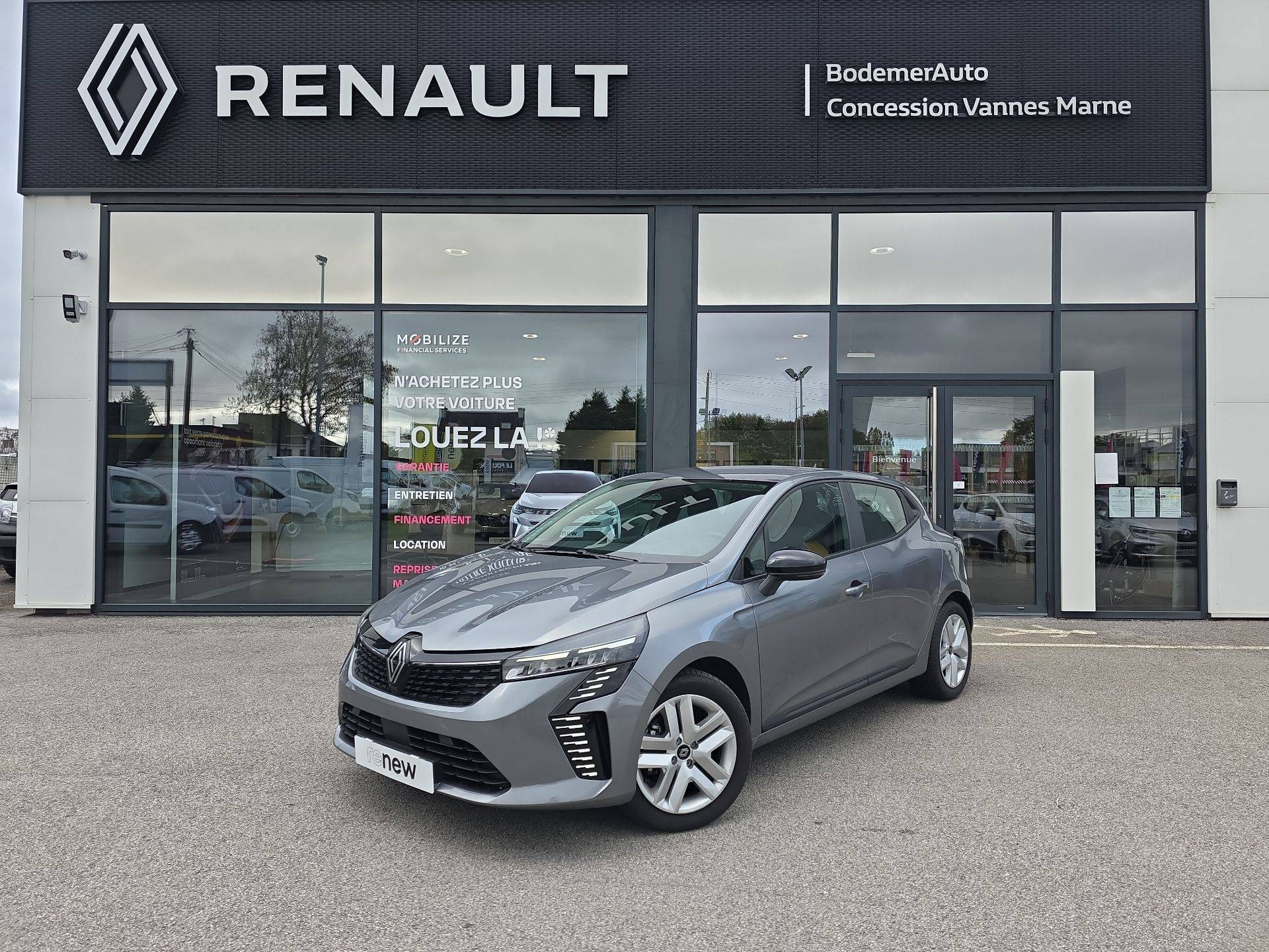 Vente en ligne Renault Clio 5 Clio E-Tech full hybrid 145 ch GSR2 au prix de 20 990 €