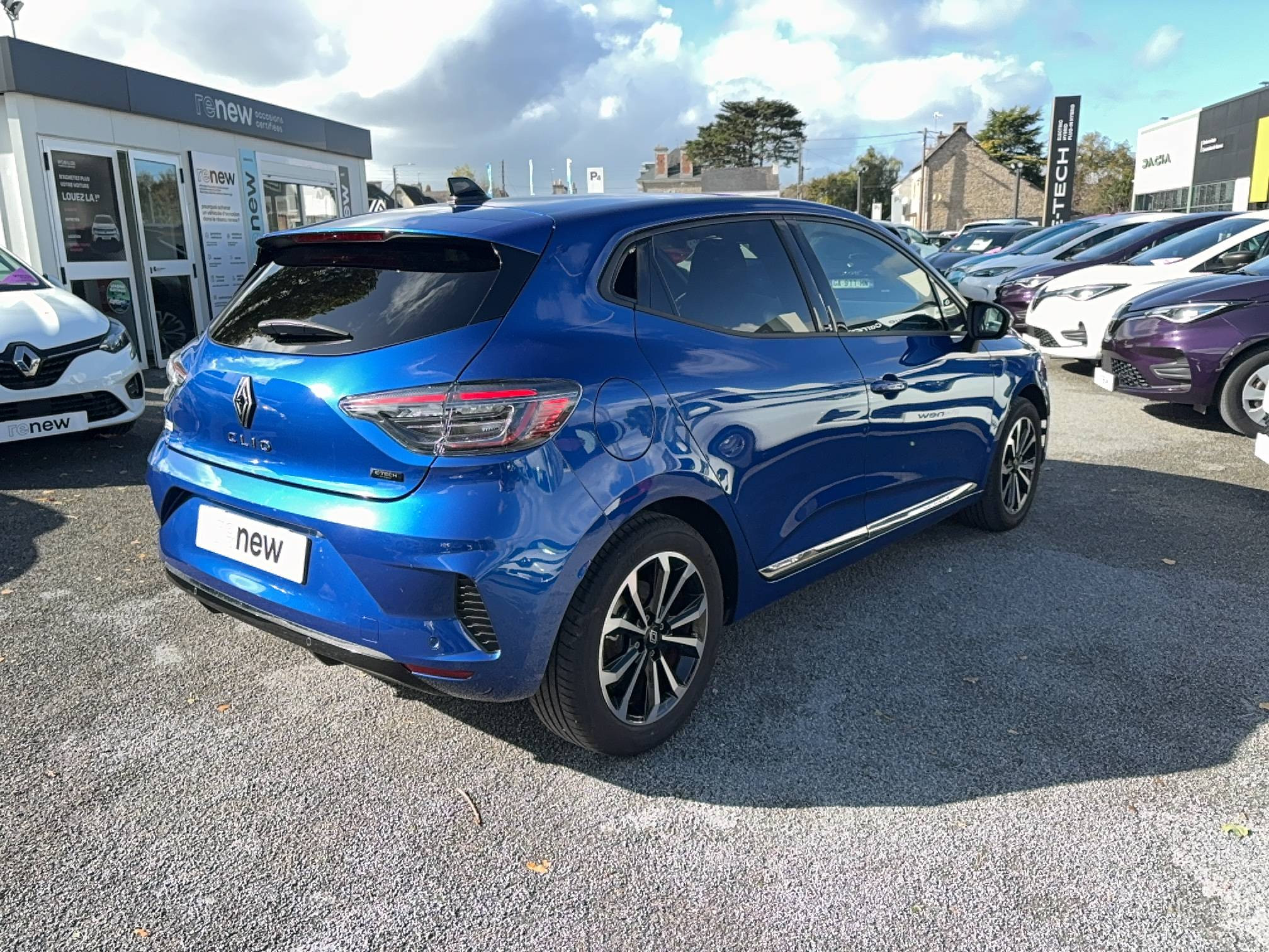 Vente en ligne Renault Clio 5 Clio E-Tech full hybrid 145 ch GSR2 au prix de 22 490 €