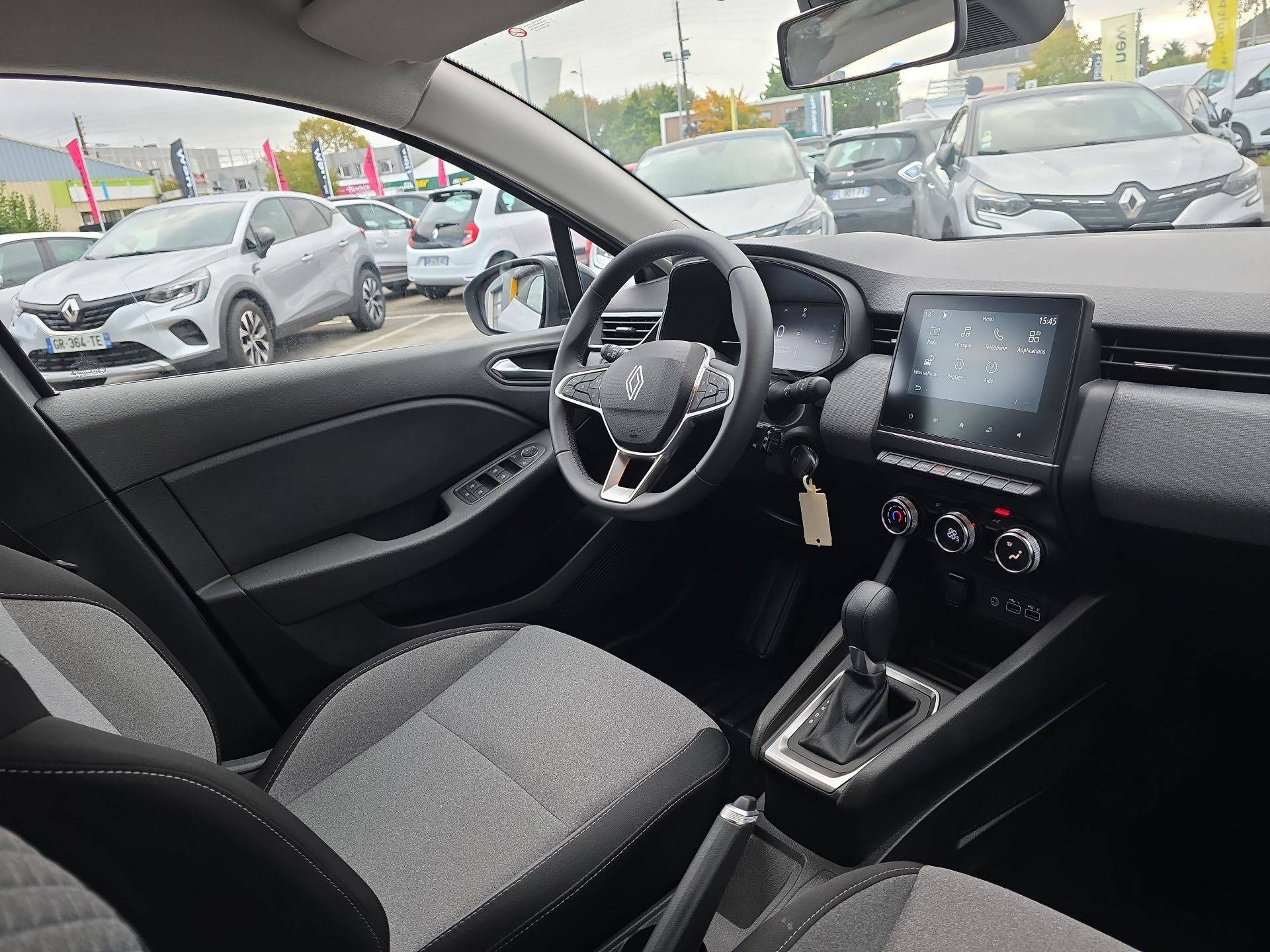 Vente en ligne Renault Clio 5 Clio E-Tech full hybrid 145 ch GSR2 au prix de 20 990 €