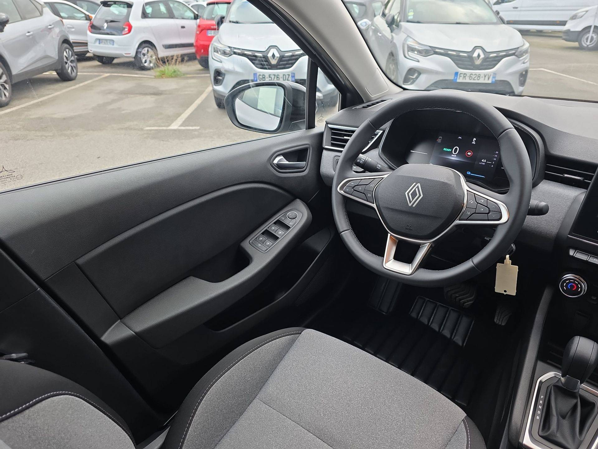 Vente en ligne Renault Clio 5 Clio E-Tech full hybrid 145 ch GSR2 au prix de 20 990 €