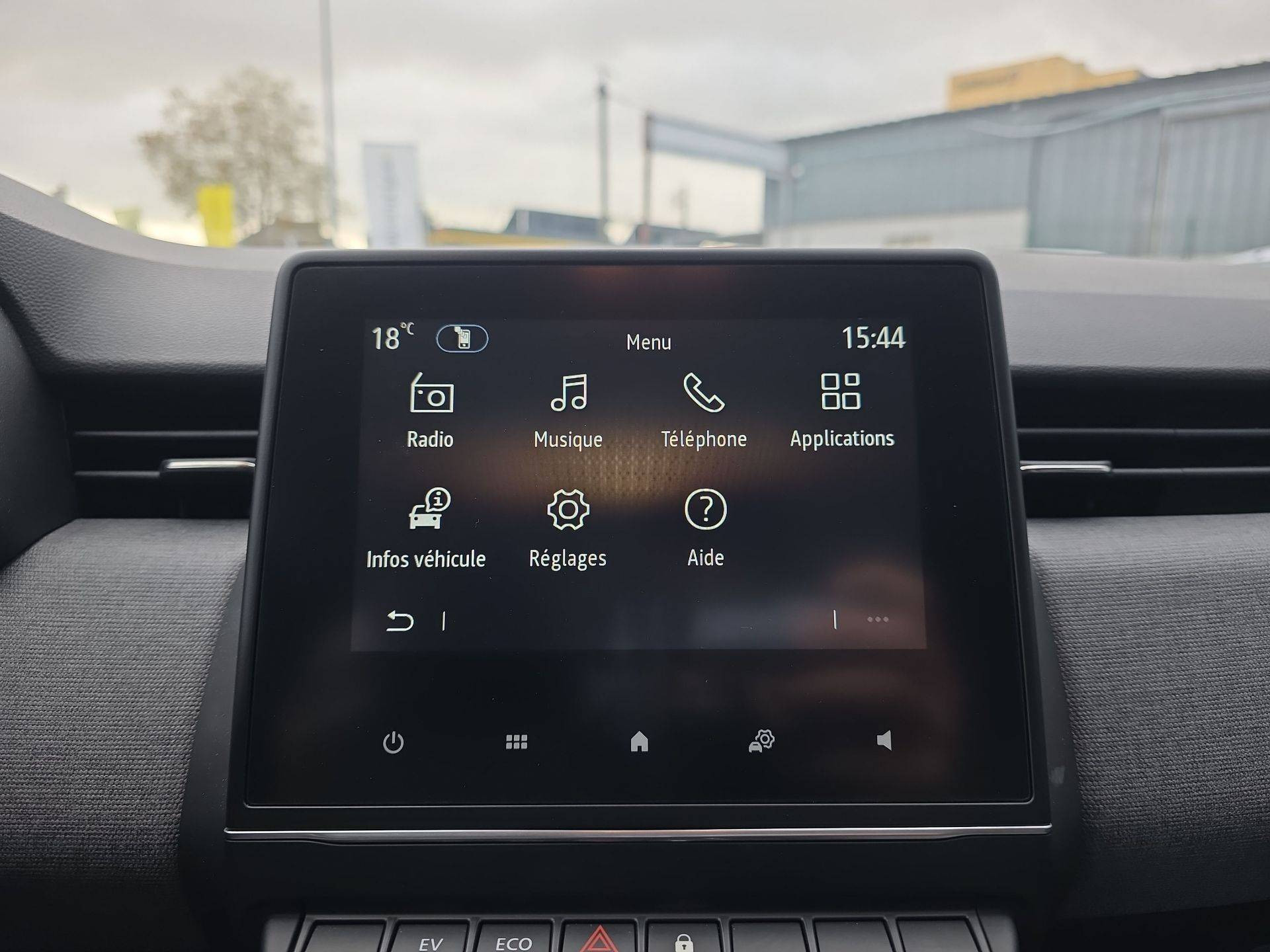 Vente en ligne Renault Clio 5 Clio E-Tech full hybrid 145 ch GSR2 au prix de 20 990 €