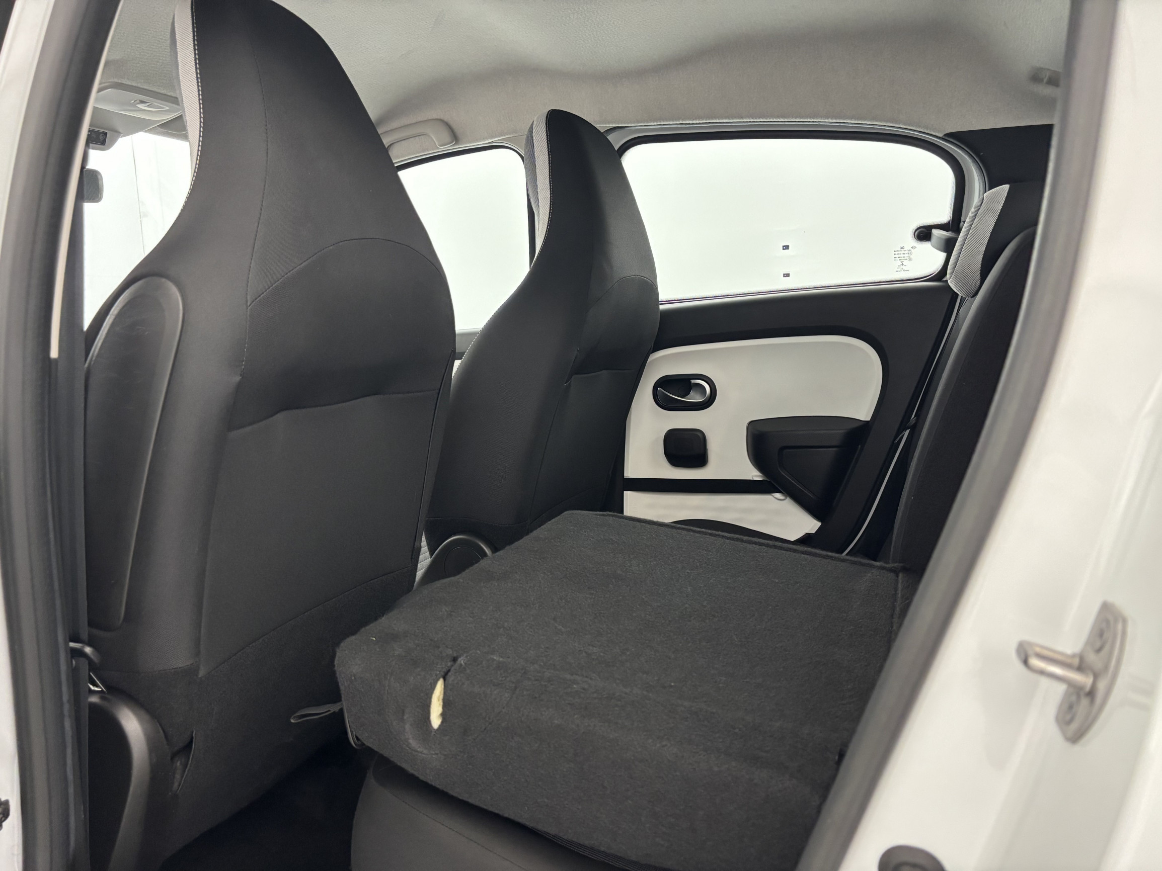 Vente en ligne Renault Twingo Electrique Twingo III E-Tech au prix de 10 290 €