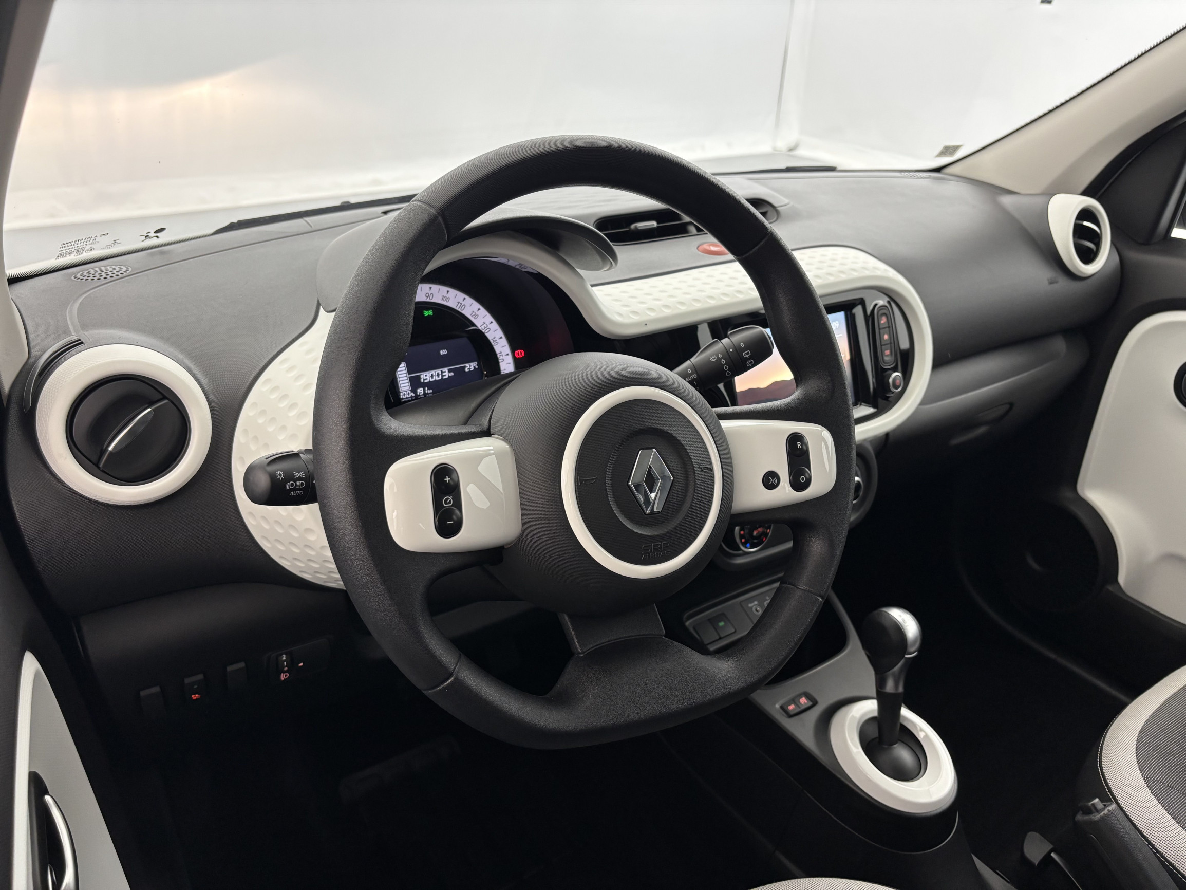 Vente en ligne Renault Twingo Electrique Twingo III E-Tech au prix de 10 290 €