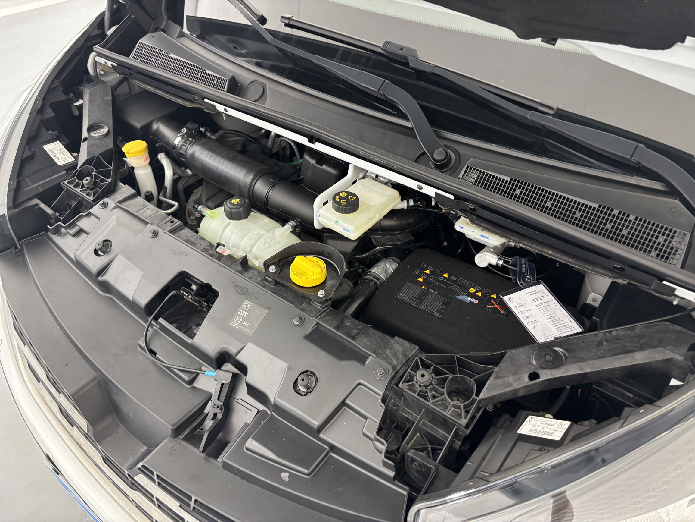 Vente en ligne Renault Trafic 3 Fourgon TRAFIC FGN L1H1 1200 KG DCI 120 au prix de 18 690 €