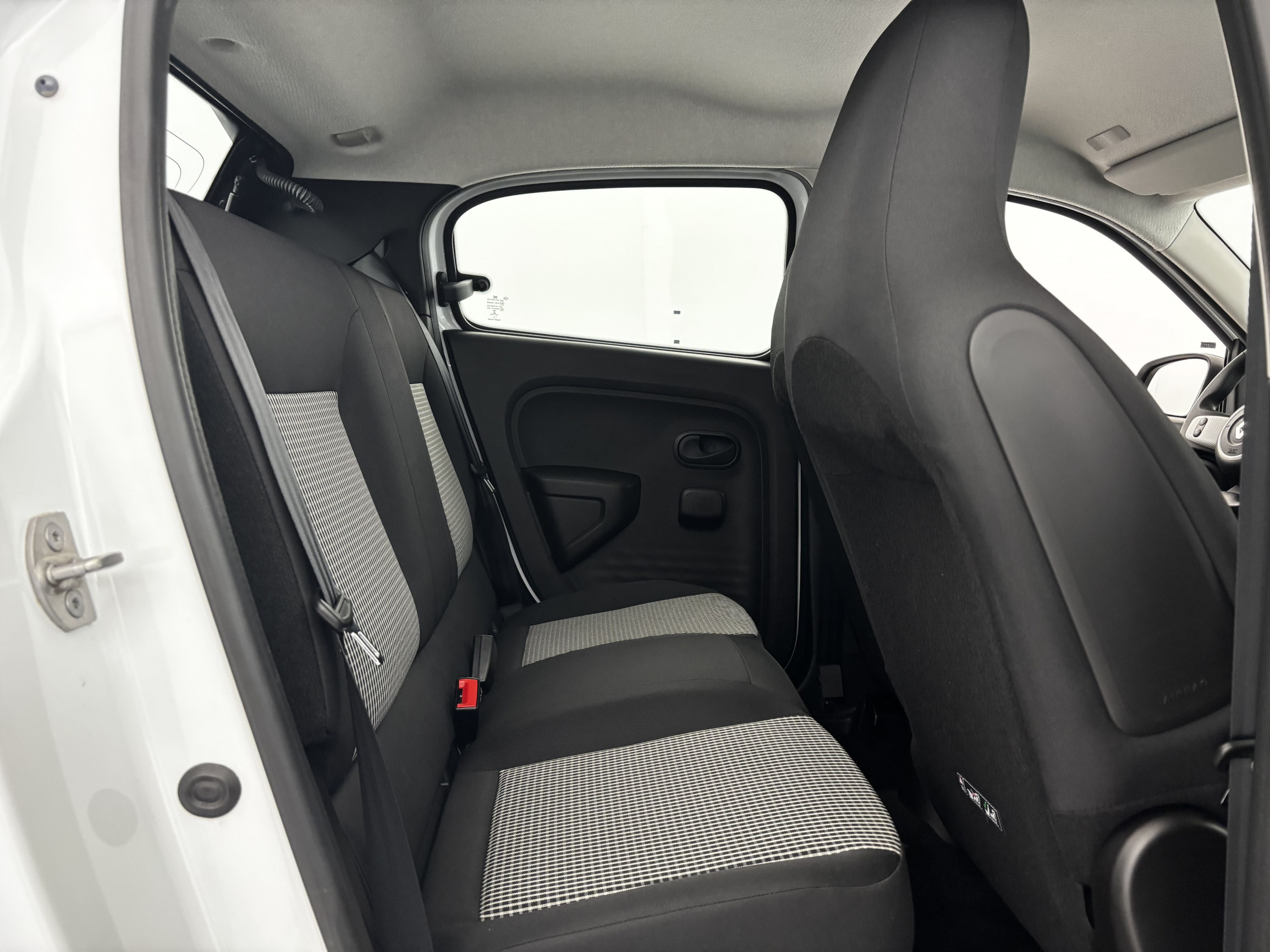 Vente en ligne Renault Twingo Electrique Twingo III E-Tech au prix de 10 390 €