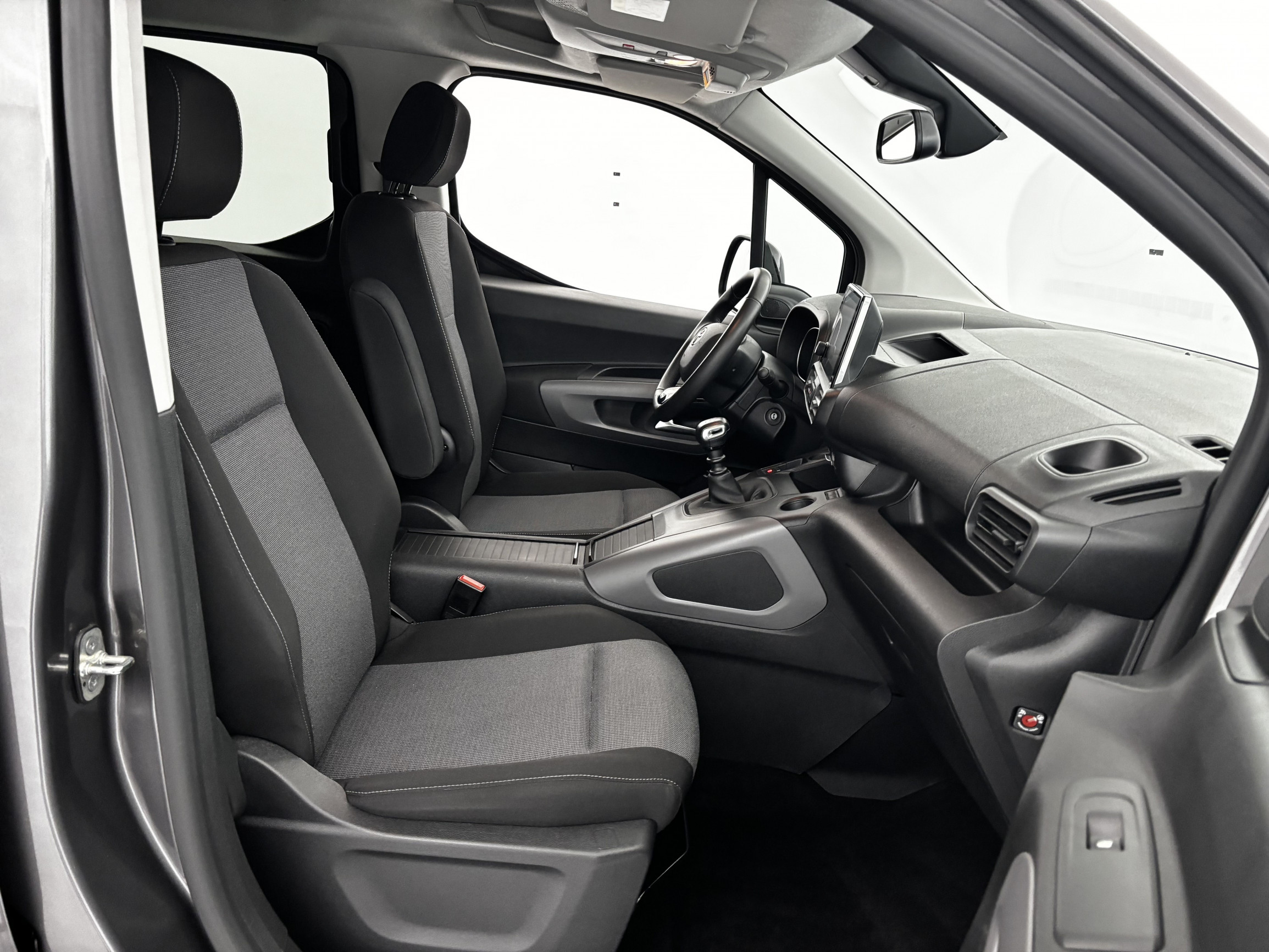 Vente en ligne Toyota Proace City Verso Proace City Verso Medium 1.2L 110 VVT-i BVM6 au prix de 22 390 €