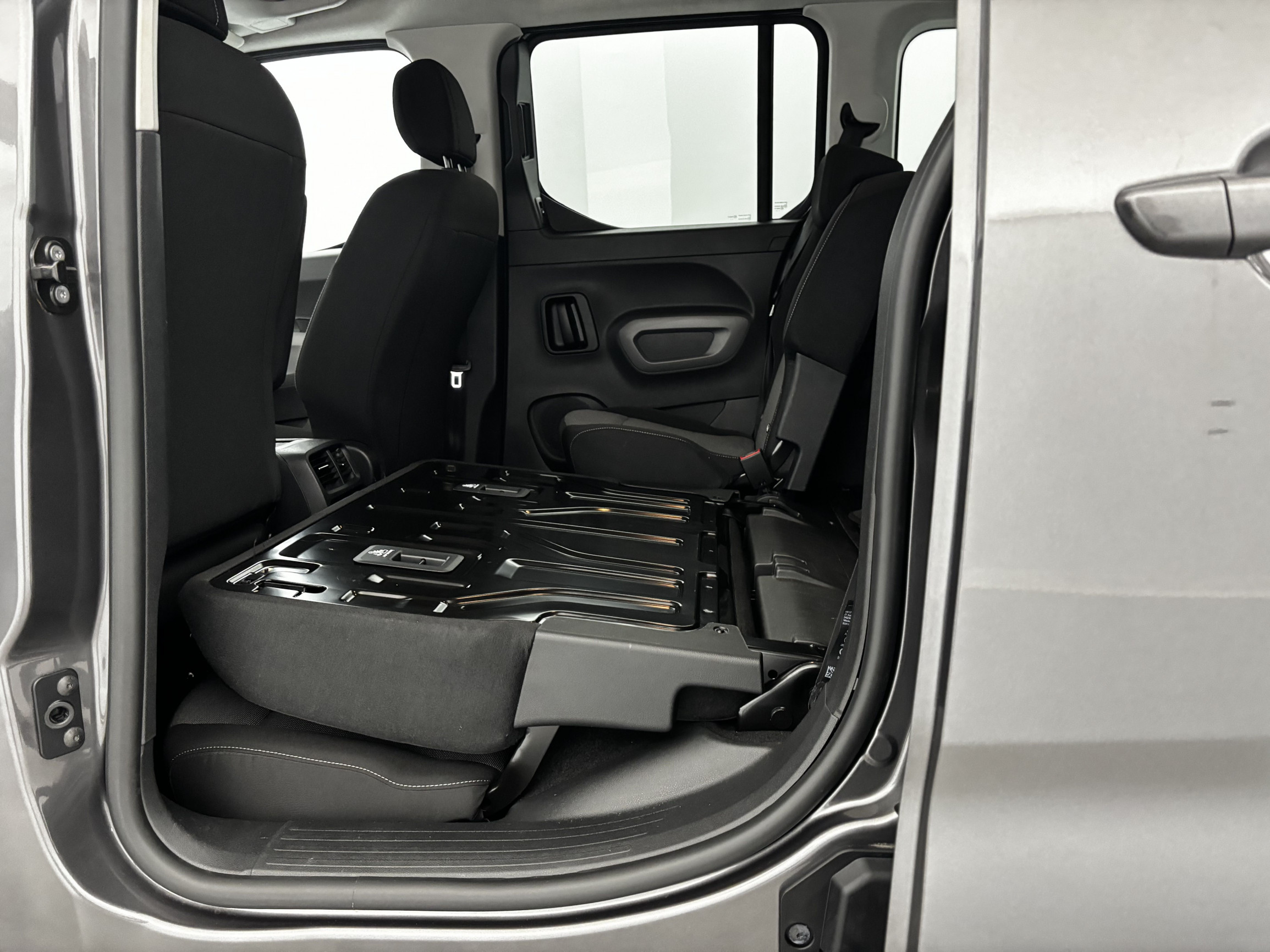 Vente en ligne Toyota Proace City Verso Proace City Verso Medium 1.2L 110 VVT-i BVM6 au prix de 22 390 €