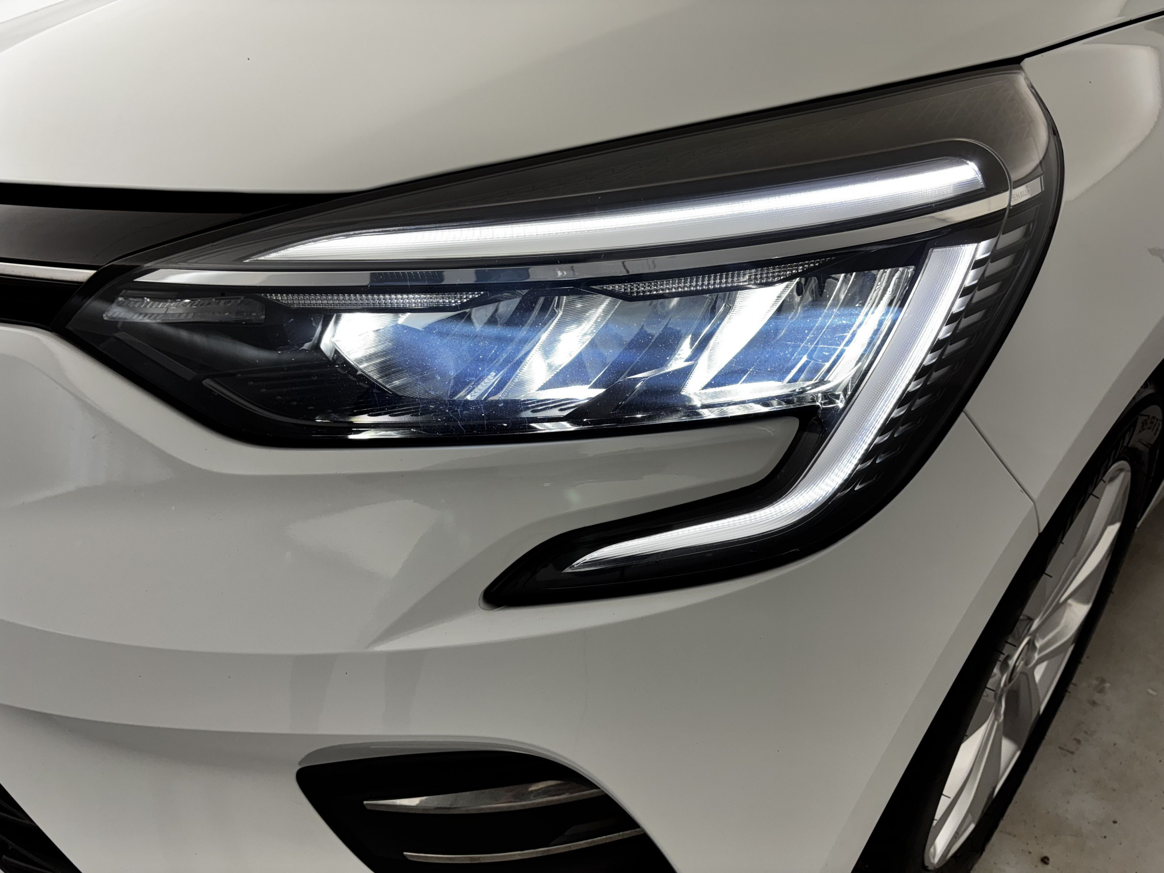 Vente en ligne Renault Clio 5 Clio SCe 65 au prix de 13 390 €