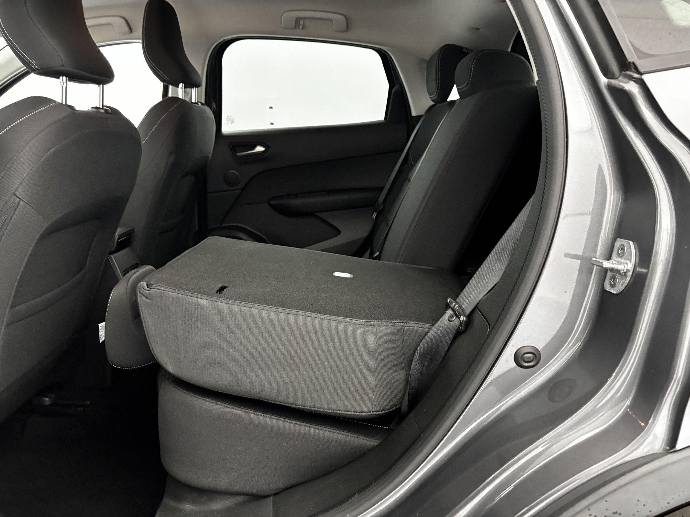 Vente en ligne Renault Arkana  mild hybrid 140 EDC FAP - 22 au prix de 18 690 €