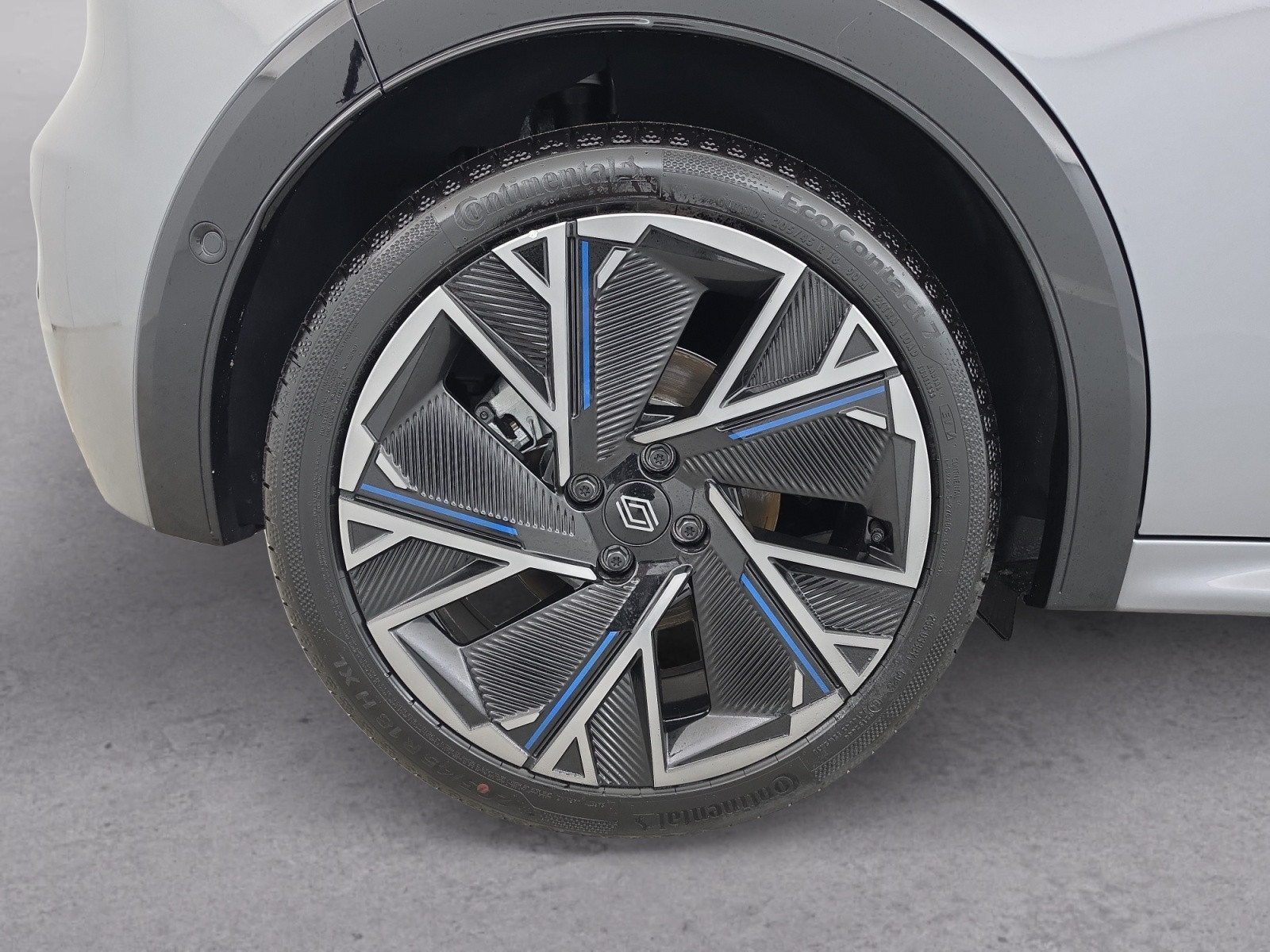 Vente en ligne Renault Clio 6 Clio E-Tech full hybrid 160 ch au prix de 27 990 €