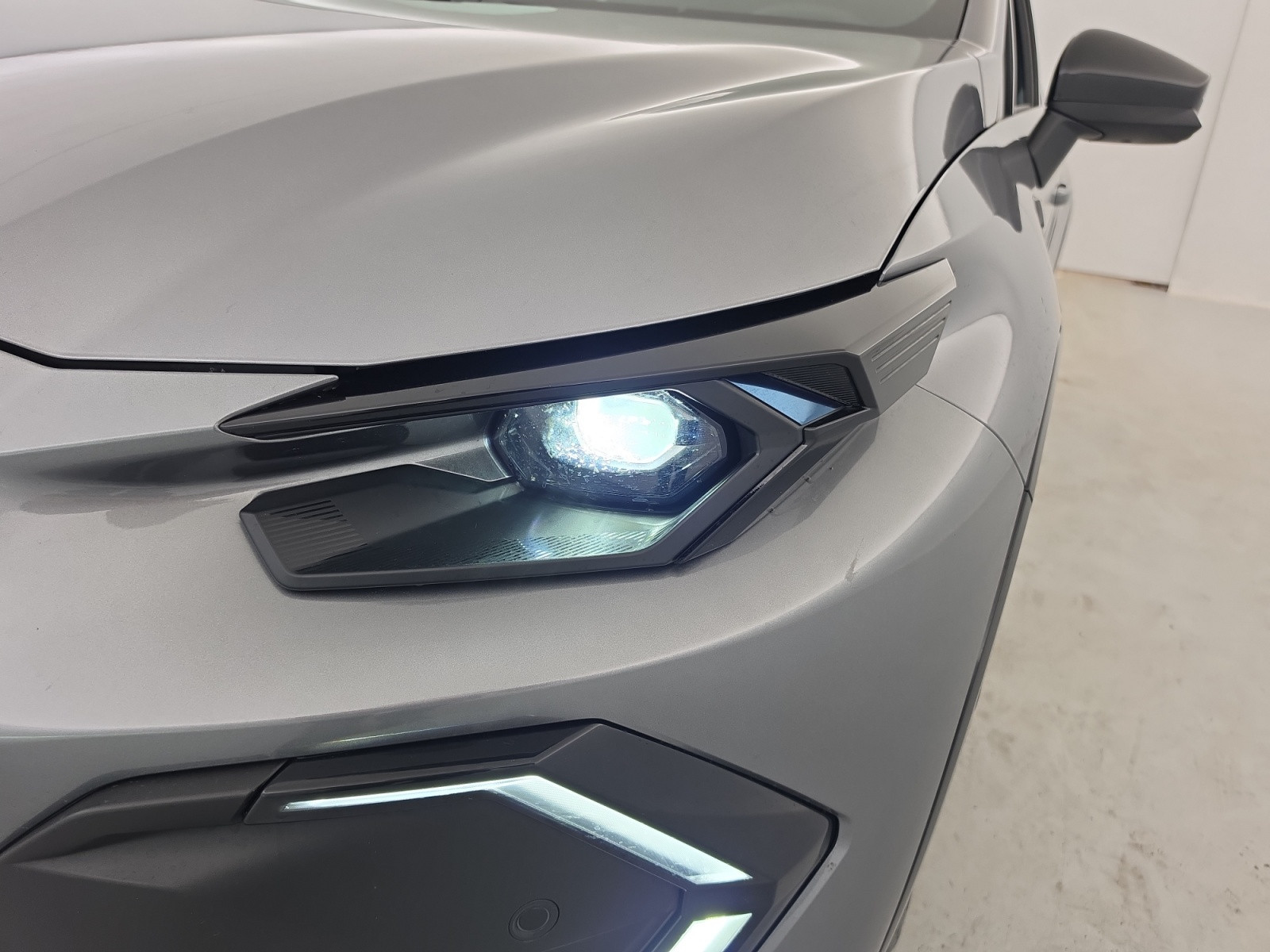 Vente en ligne Renault Clio 6 Clio E-Tech full hybrid 160 ch au prix de 27 990 €