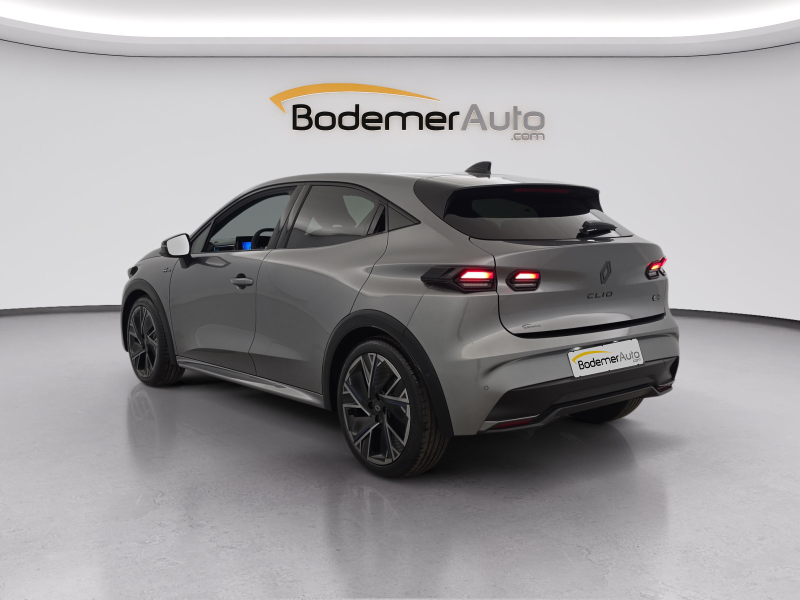 Vente en ligne Renault Clio 6 Clio E-Tech full hybrid 160 ch au prix de 27 990 €