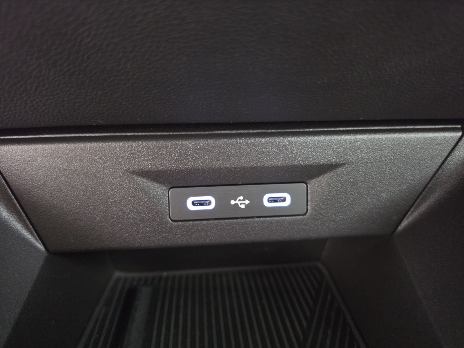 Vente en ligne Renault Clio 6 Clio E-Tech full hybrid 160 ch au prix de 27 990 €