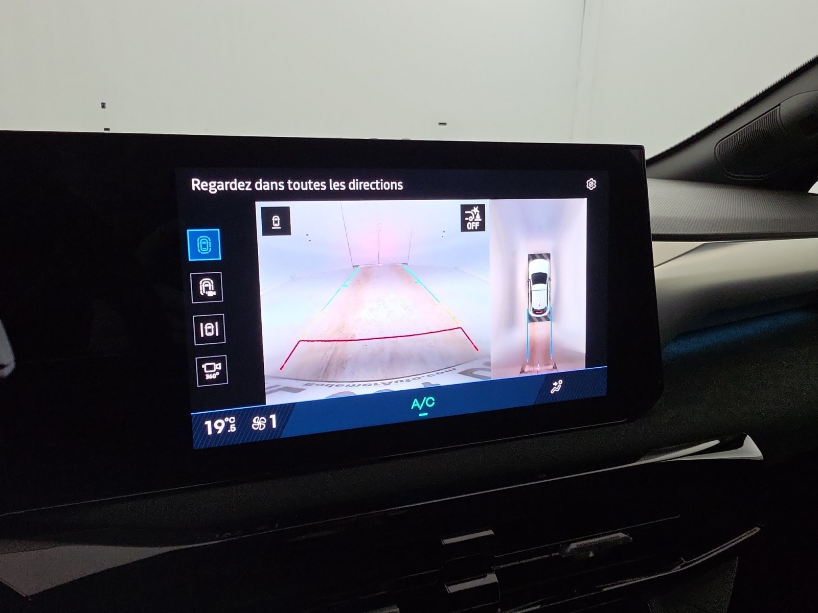 Vente en ligne Renault Clio 6 Clio E-Tech full hybrid 160 ch au prix de 27 990 €