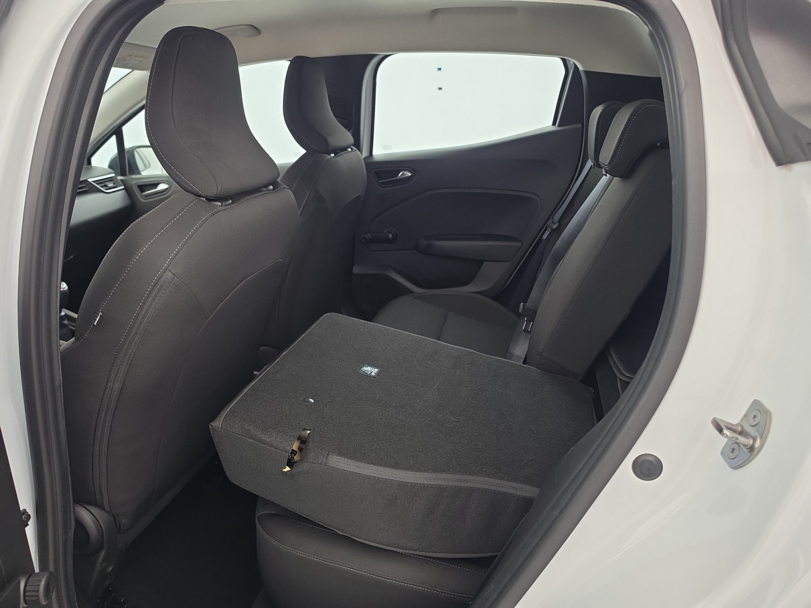 Vente en ligne Renault Clio 5 Clio TCe 90 au prix de 13 490 €