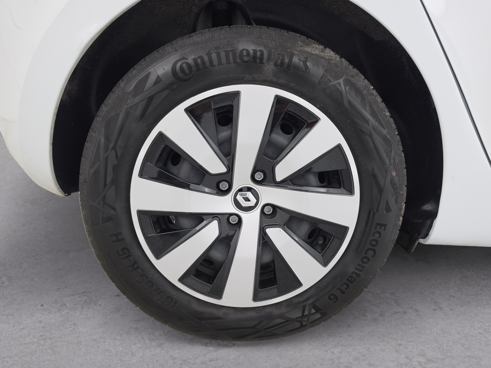 Vente en ligne Renault Clio 5 Clio TCe 90 au prix de 13 490 €