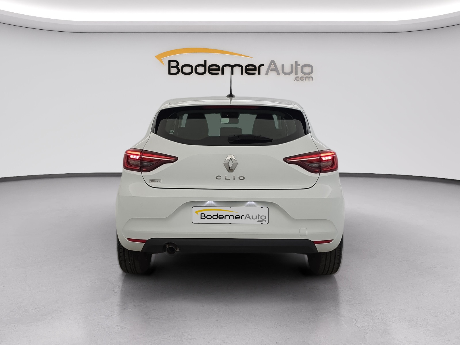 Vente en ligne Renault Clio 5 Clio TCe 90 au prix de 13 490 €