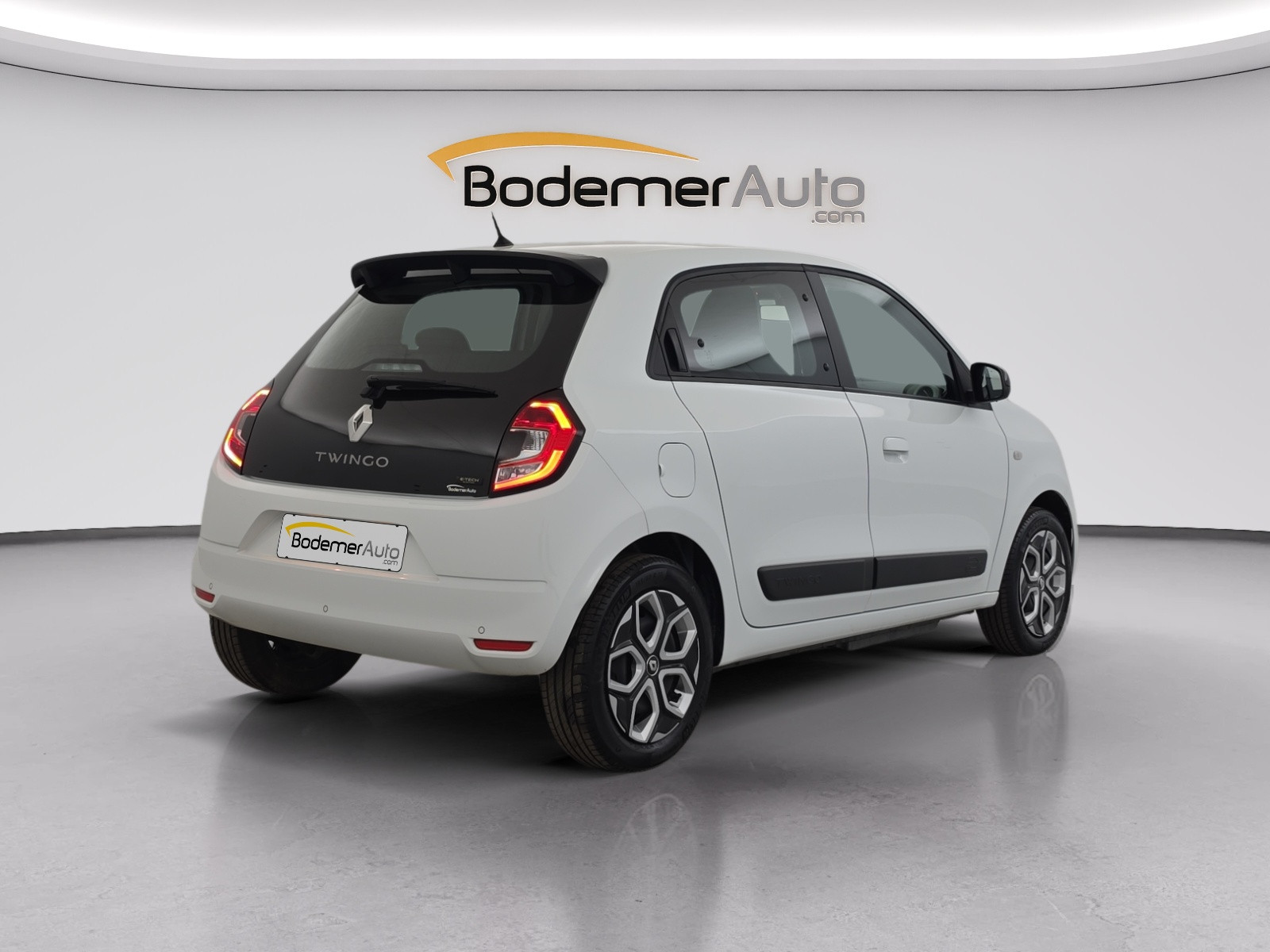 Vente en ligne Renault Twingo Electrique Twingo III E-Tech au prix de 13 290 €
