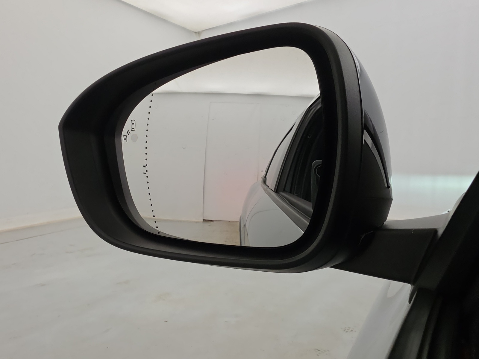 Vente en ligne Renault Megane E-Tech  EV60 220 ch super charge au prix de 26 990 €