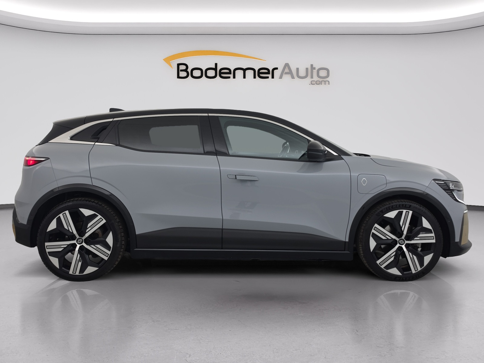 Vente en ligne Renault Megane E-Tech  EV60 220 ch super charge au prix de 26 990 €