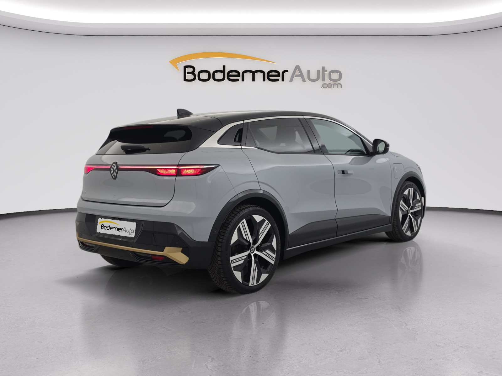 Vente en ligne Renault Megane E-Tech  EV60 220 ch super charge au prix de 26 990 €