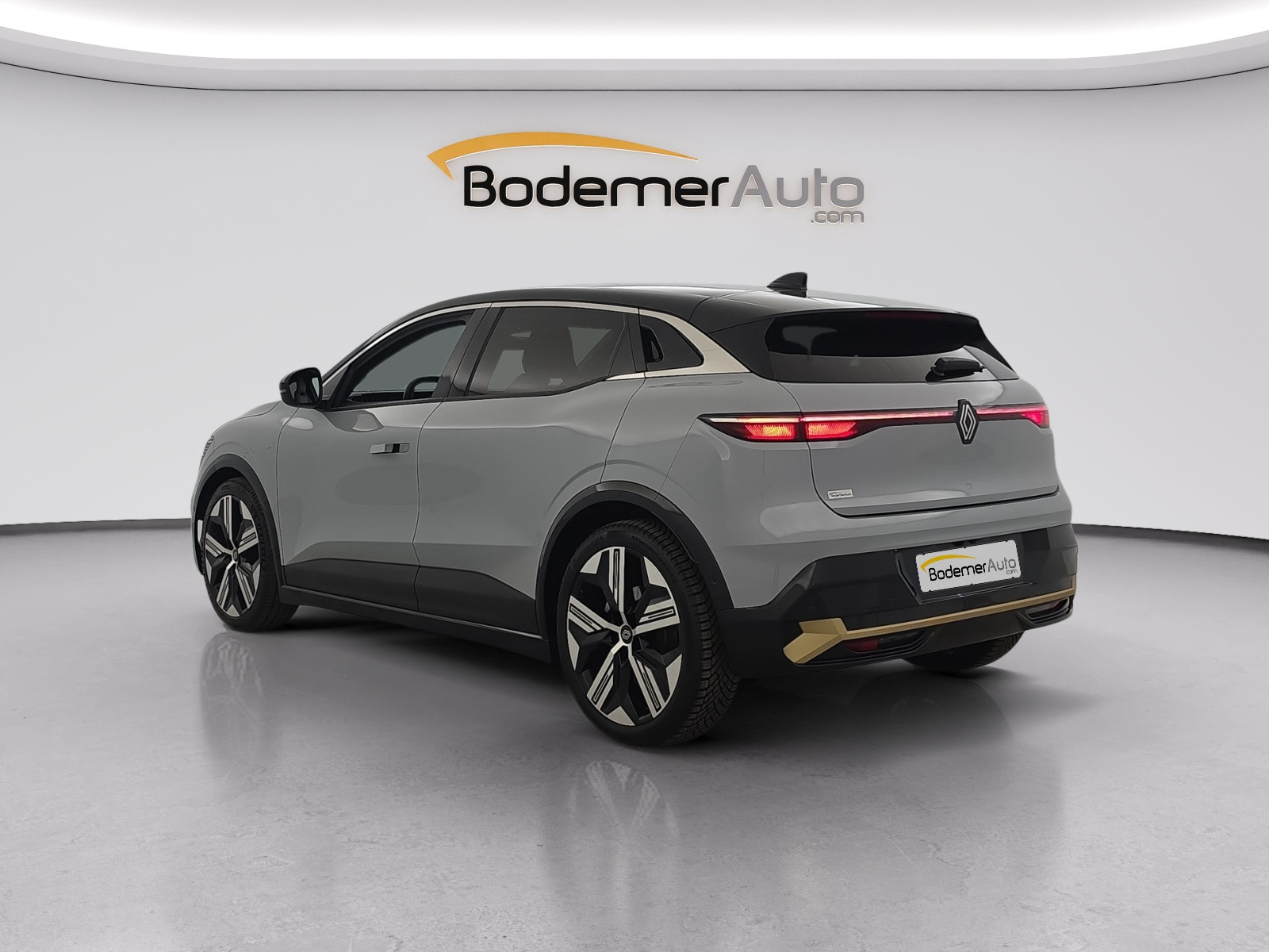 Vente en ligne Renault Megane E-Tech  EV60 220 ch super charge au prix de 26 990 €