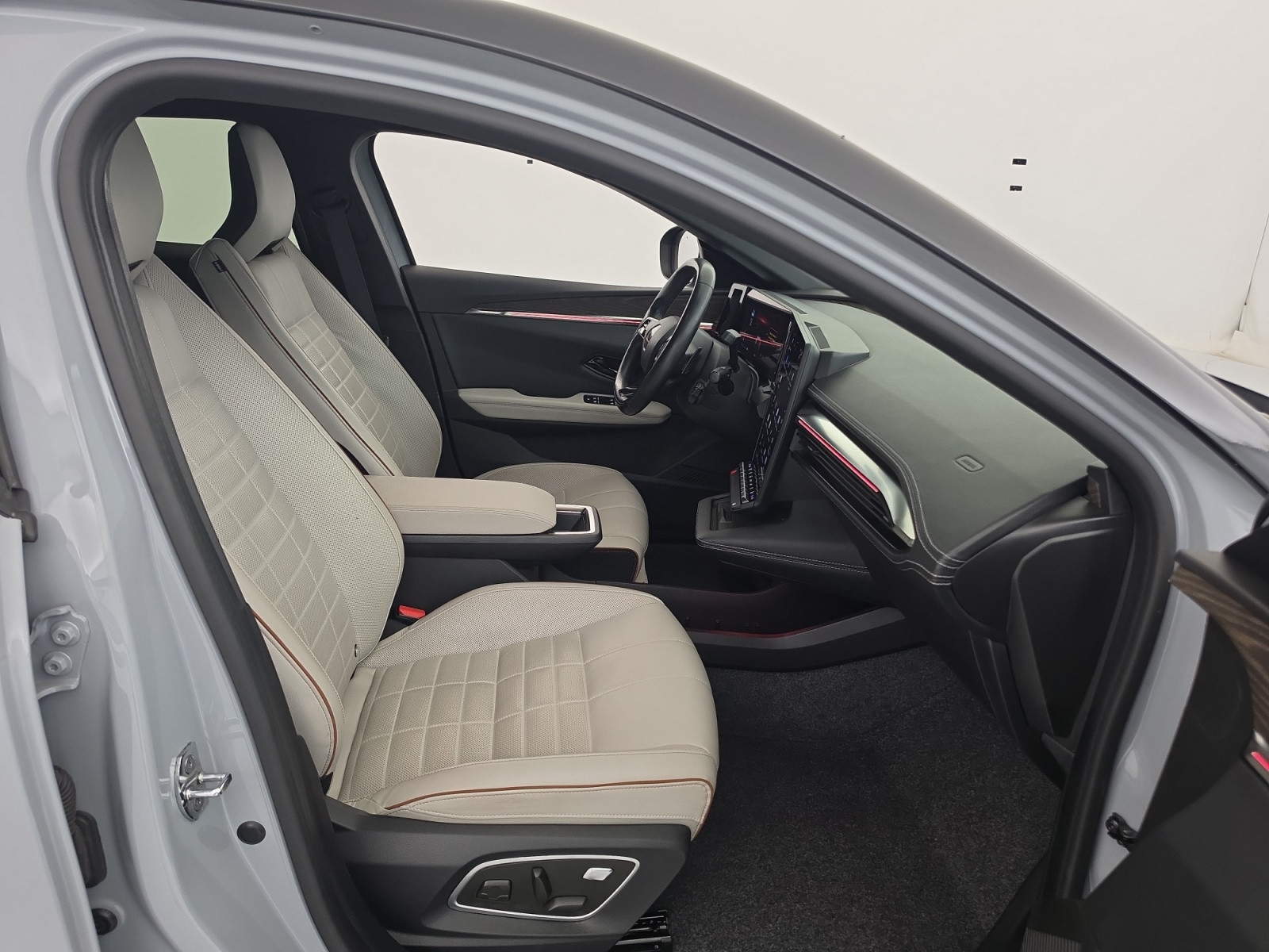 Vente en ligne Renault Megane E-Tech  EV60 220 ch super charge au prix de 26 990 €