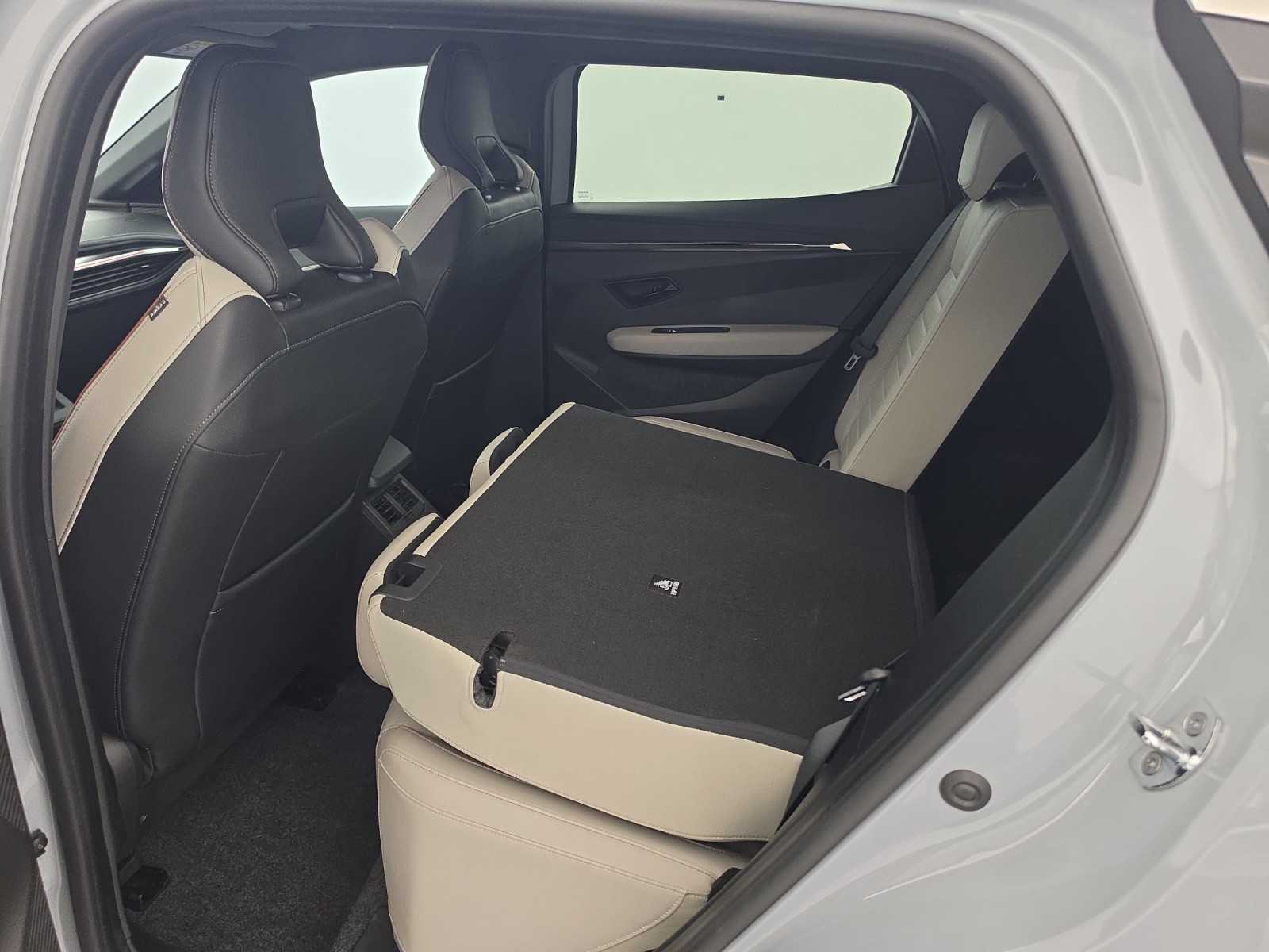 Vente en ligne Renault Megane E-Tech  EV60 220 ch super charge au prix de 26 990 €